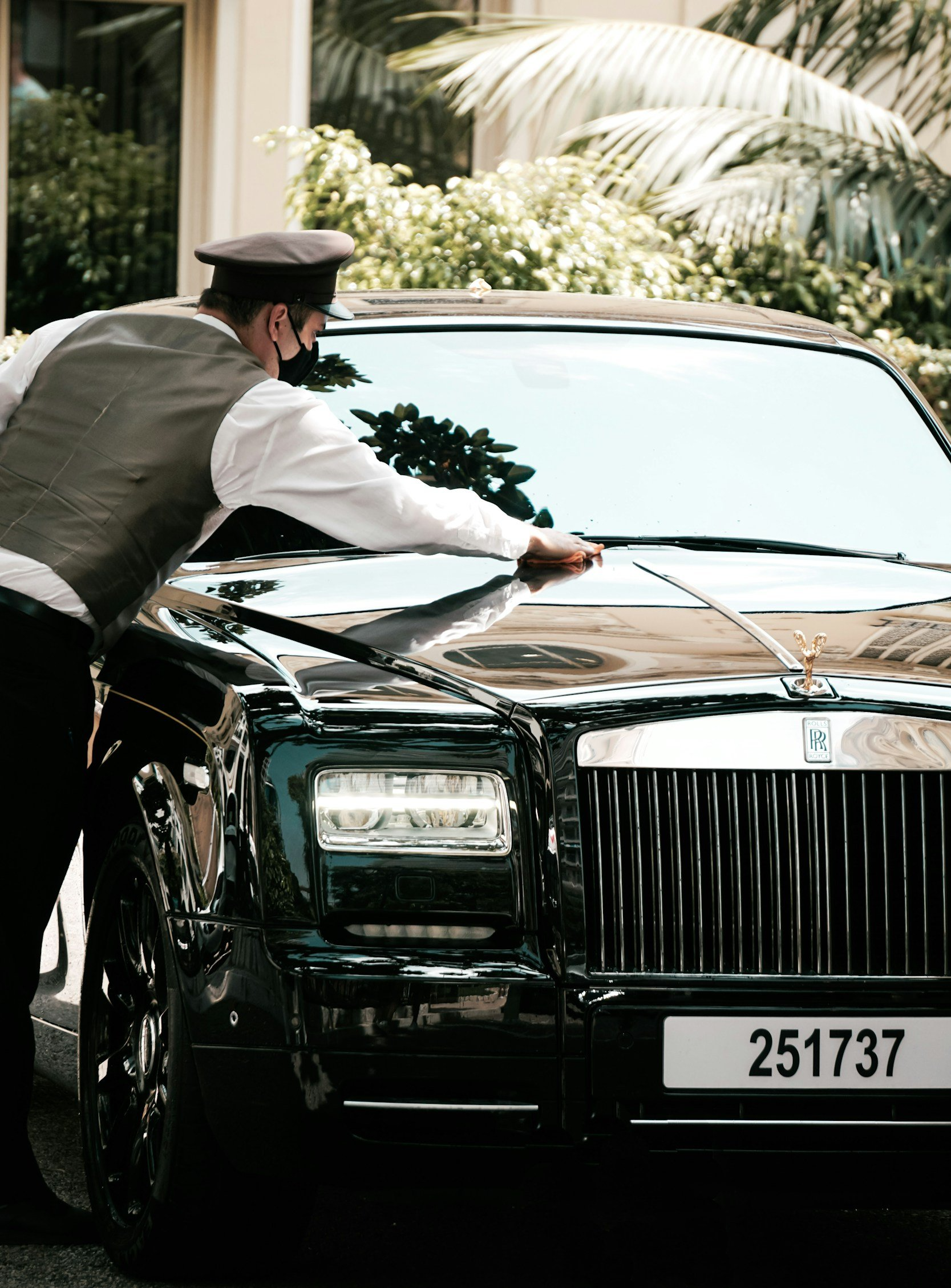 Luxury bridal car hire Auckland, Classic wedding chauffeur service, Groom’s arrival car hire, Bridesmaid transport Auckland, Wedding getaway car Auckland, Honeymoon transfer Auckland, Church wedding car hire, Vineyard wedding chauffeur service,