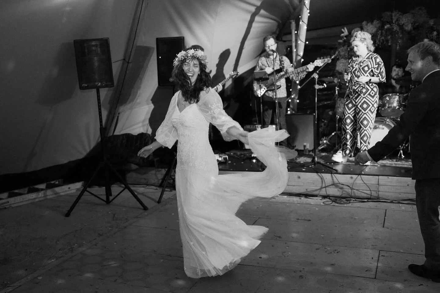 It&rsquo;s Friday! I had to share this image of bride, Hannah on the dance floor. Pure joy ☺️ #fridayfeeling❤️ #fromewedding