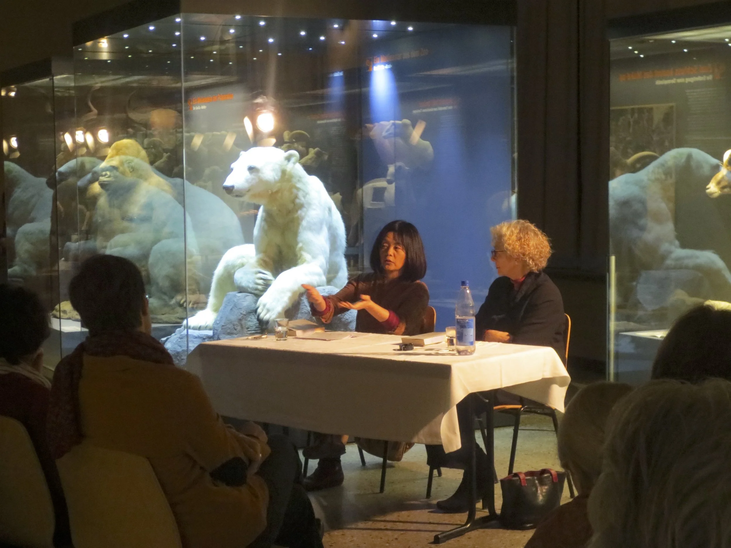 Mit Yoko Tawada i. Naturkundemuseum (2015)