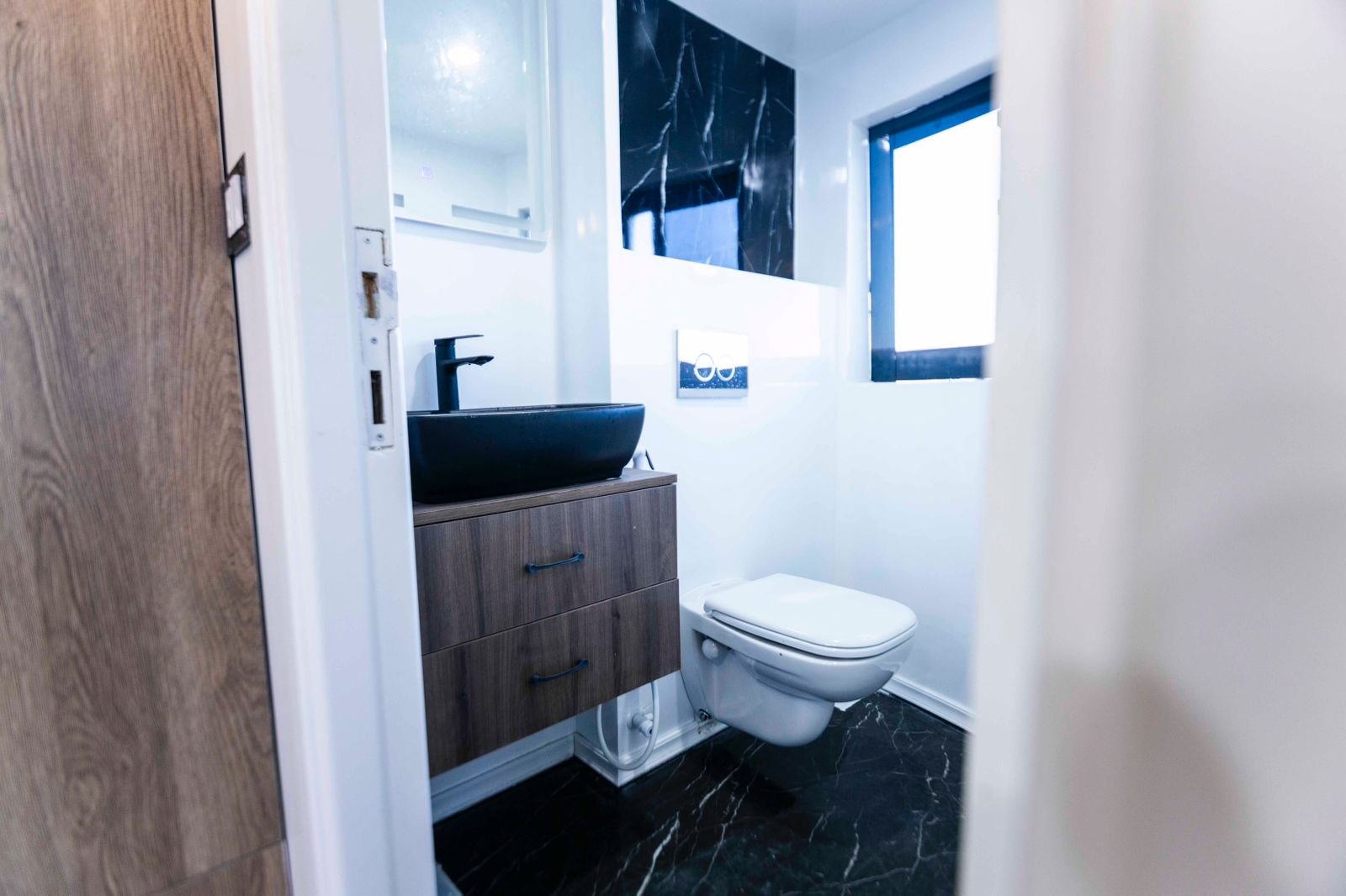 Kite Safari Bismarck Boat private Bathroom