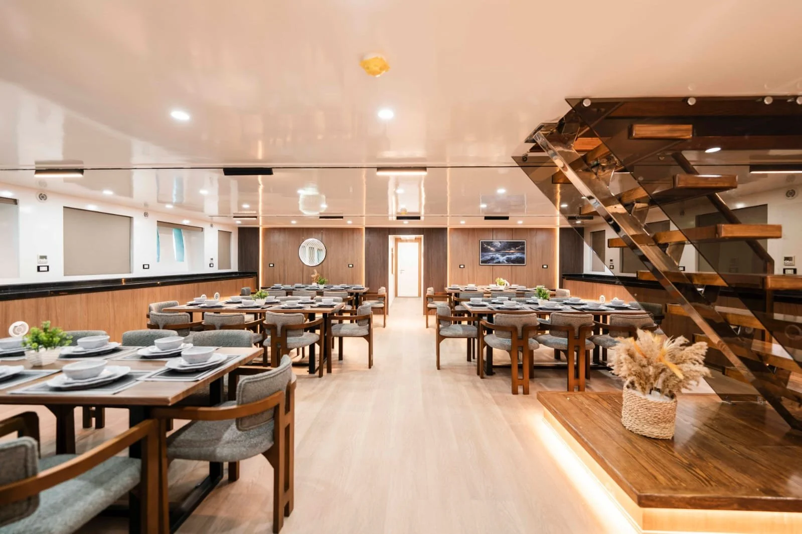 Kite Safari Sea Treasure Boat Dining Room