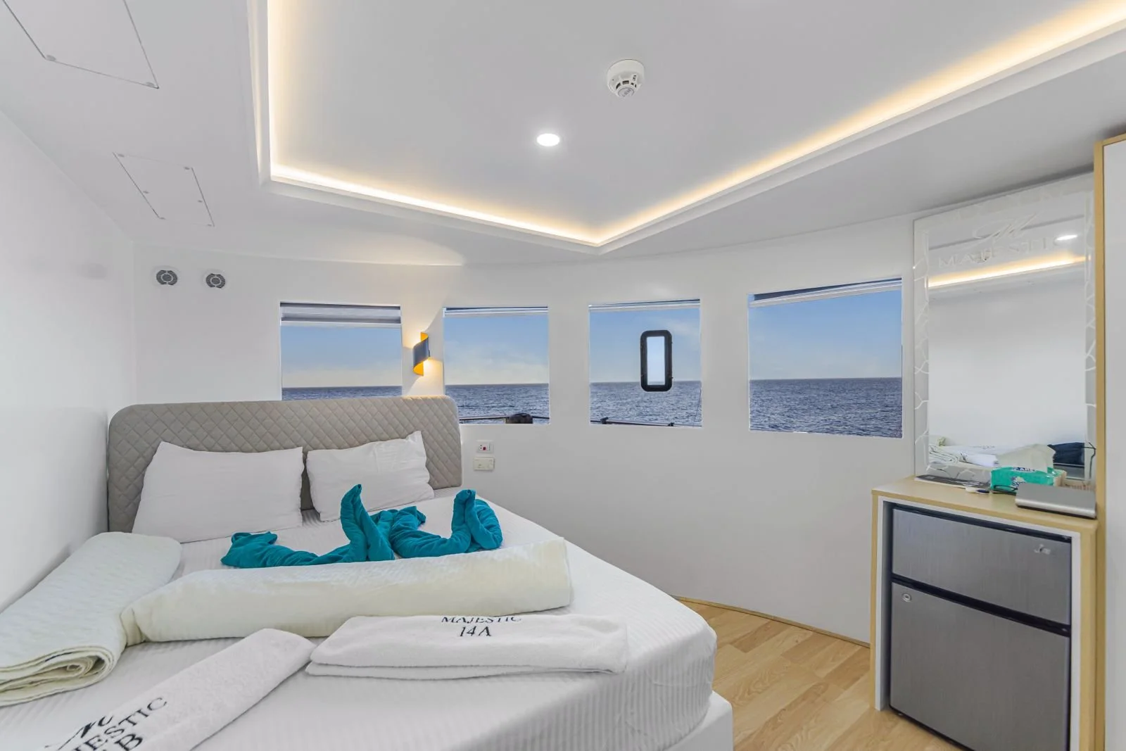 Kite Safari Majestic Boat Double Bedroom