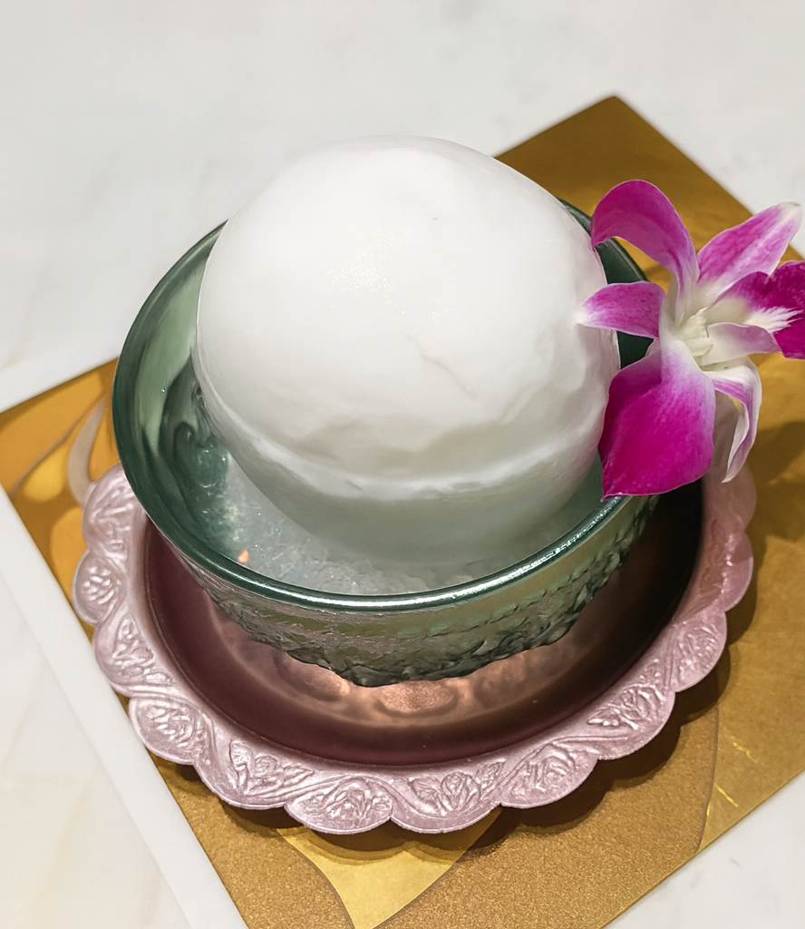 Naked coconut snowball looks simple but it can make a difference to your experience.