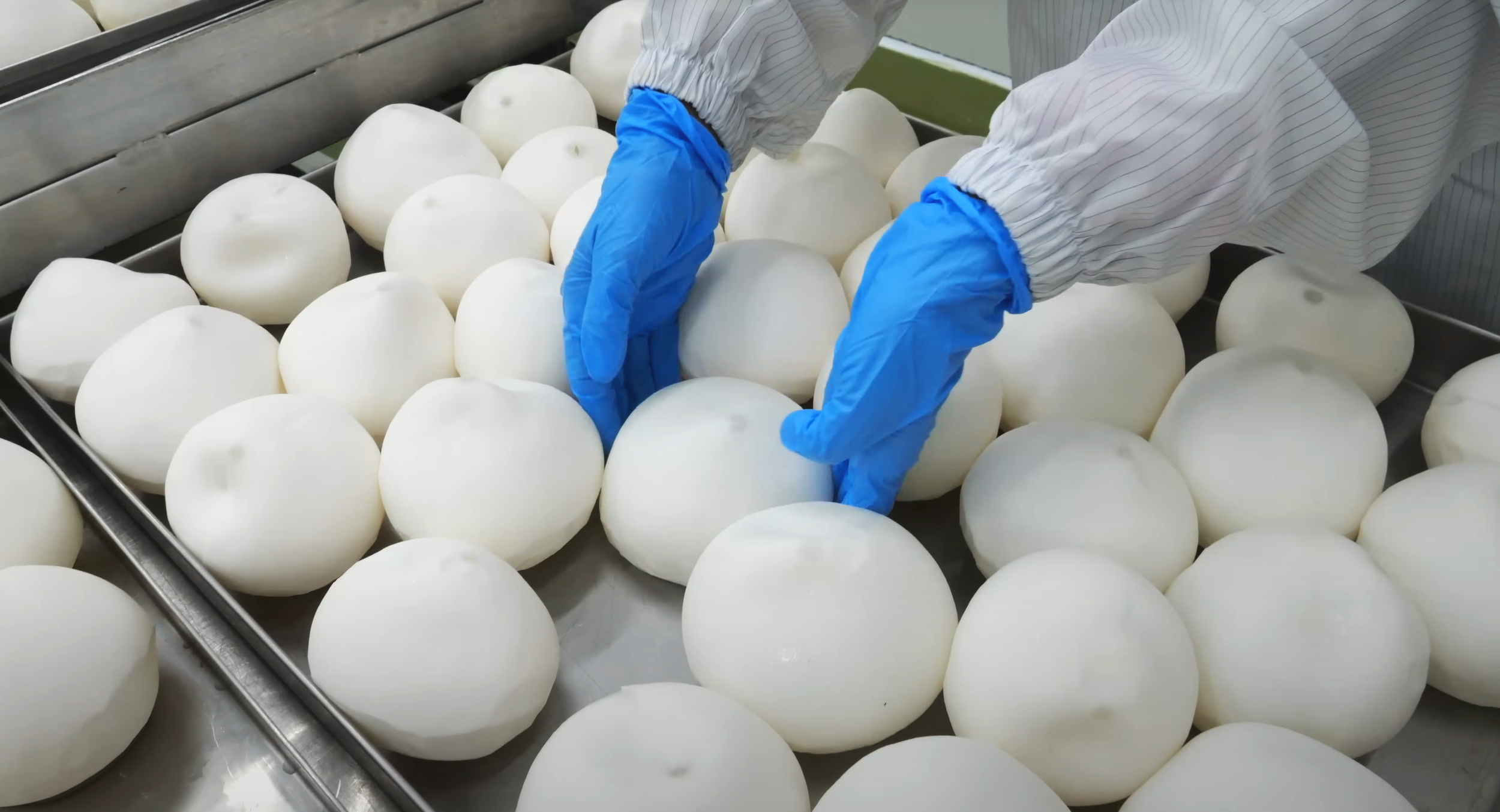 Carefull inspection of every COCONOW ball to ensure highest quality for your business