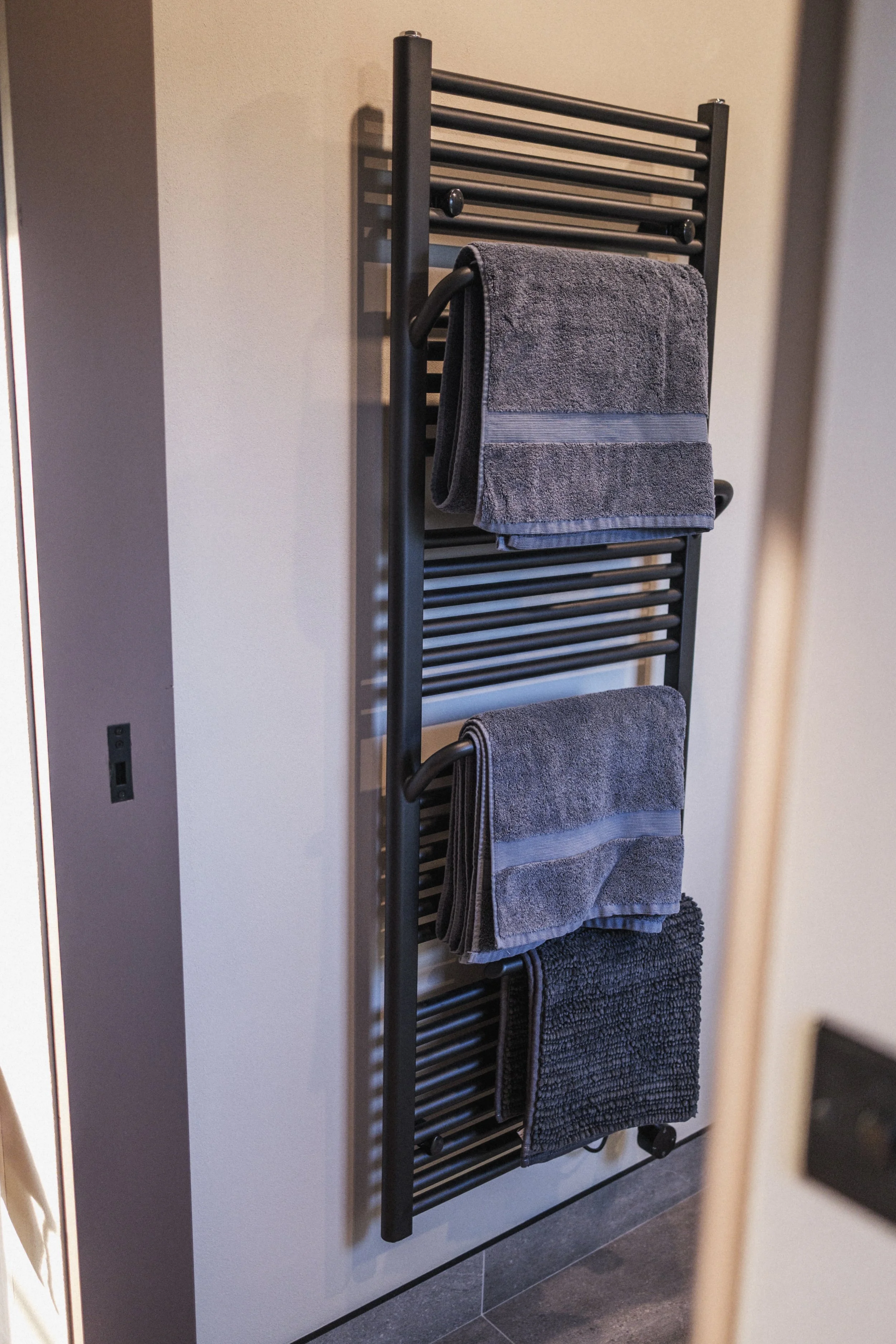 12 - towel rail.jpg