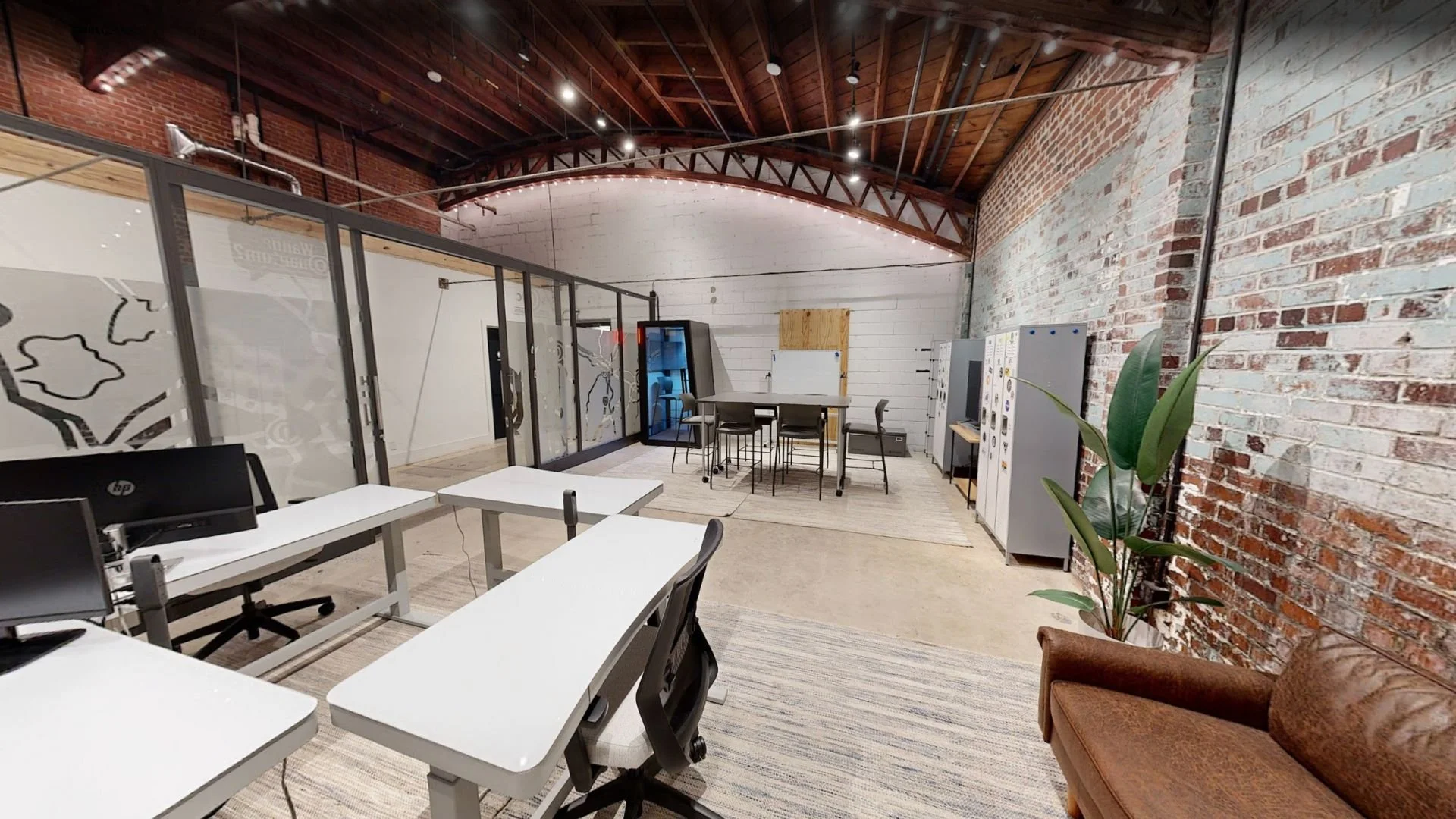 Large Office - 1.jpg