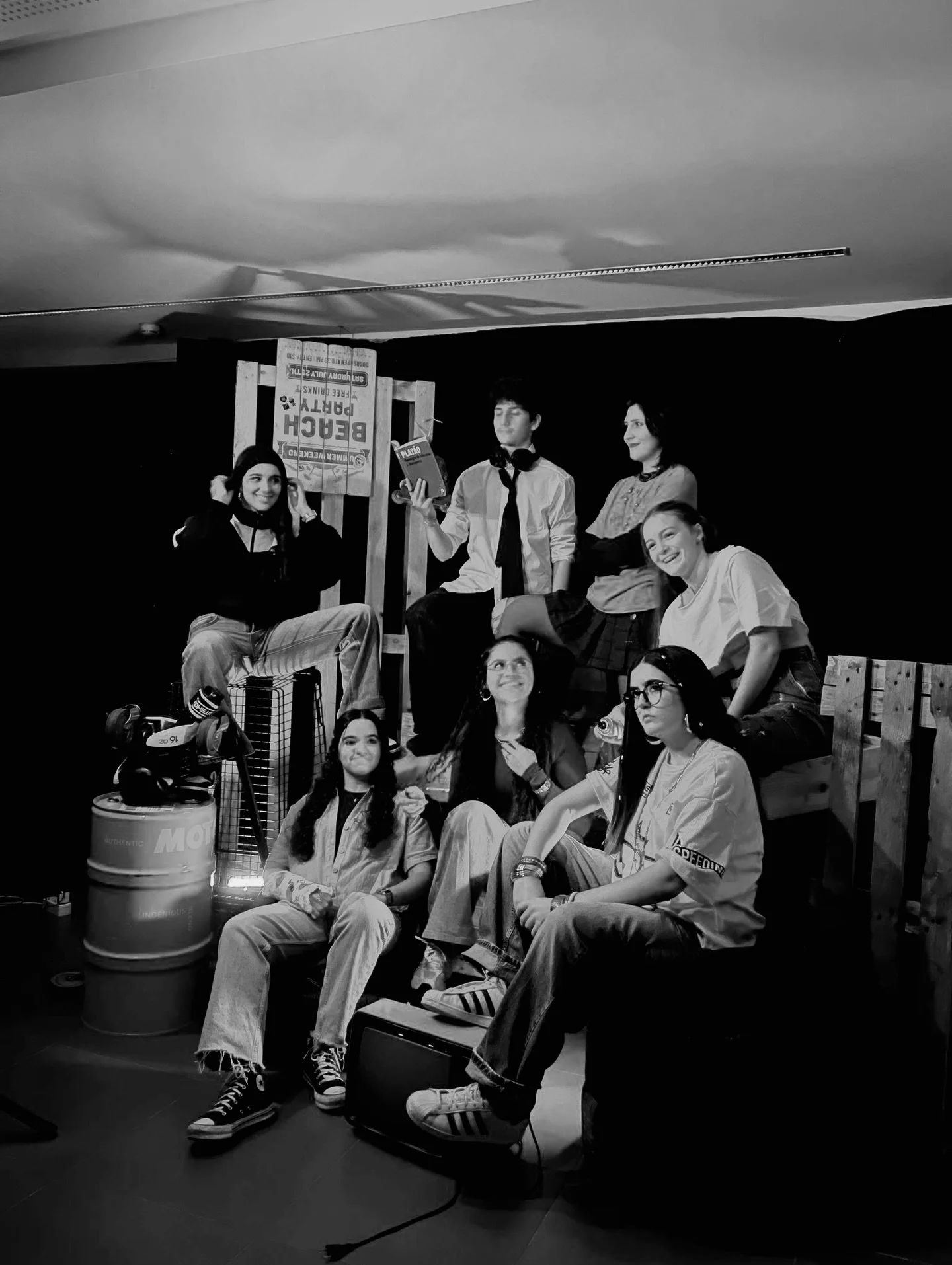 &ldquo;Coro dos maus alunos&rdquo; de Tiago Rodrigues, &eacute; a nova produ&ccedil;&atilde;o dos Lordes do Caos para 2026! 
Os trabalhos j&aacute; arrancaram, fica aqui um sneak peek dos trabalhos para o cartaz 👀