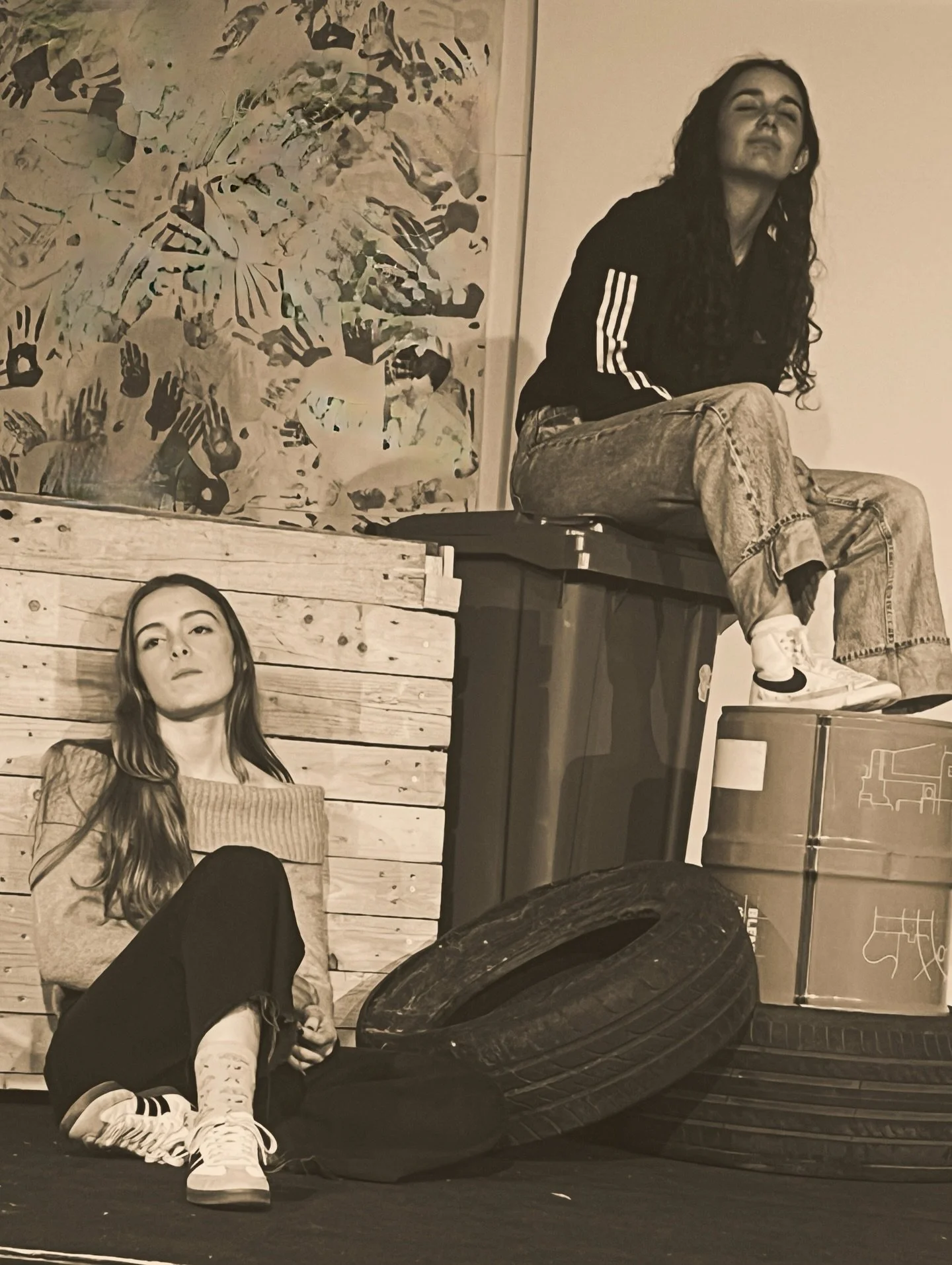 Coro dos maus alunos
Abril