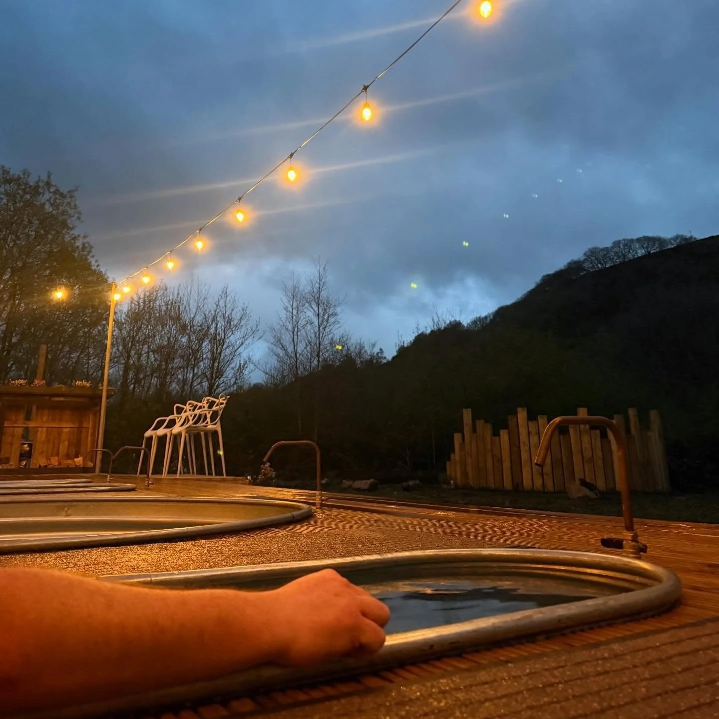 Why not book a private session for date day / night?
See our website for details www.theolddriftwellness.co.uk

📷by @bobbipearl 

#sauna #contrasttherapy #coldwatertherapy #wales #datenight