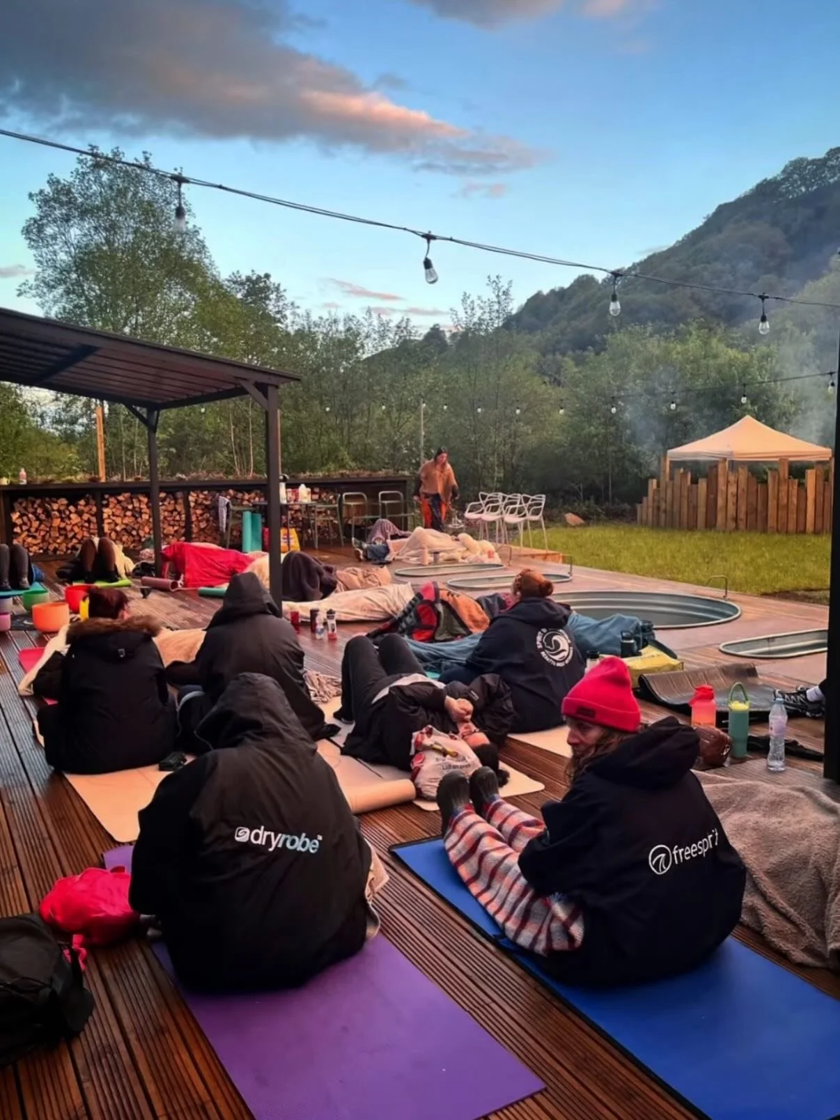 We had the pleasure of holding space for @thegoodstuff_wales on Thursday night with their women&rsquo;s retreat in nature. The evening included contrast therapy, sound bath and a health and wellness workshop and even in the rain it looked amazing.

T