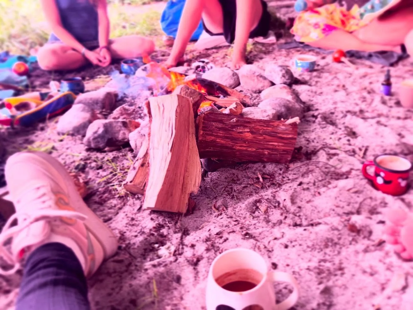 Grateful Heart 🩵 Magisk syngecirkel om b&aring;let med smukke sj&aelig;le 🔥Tak Univers ! 💫
 #tribe #gratitude #love #light #life