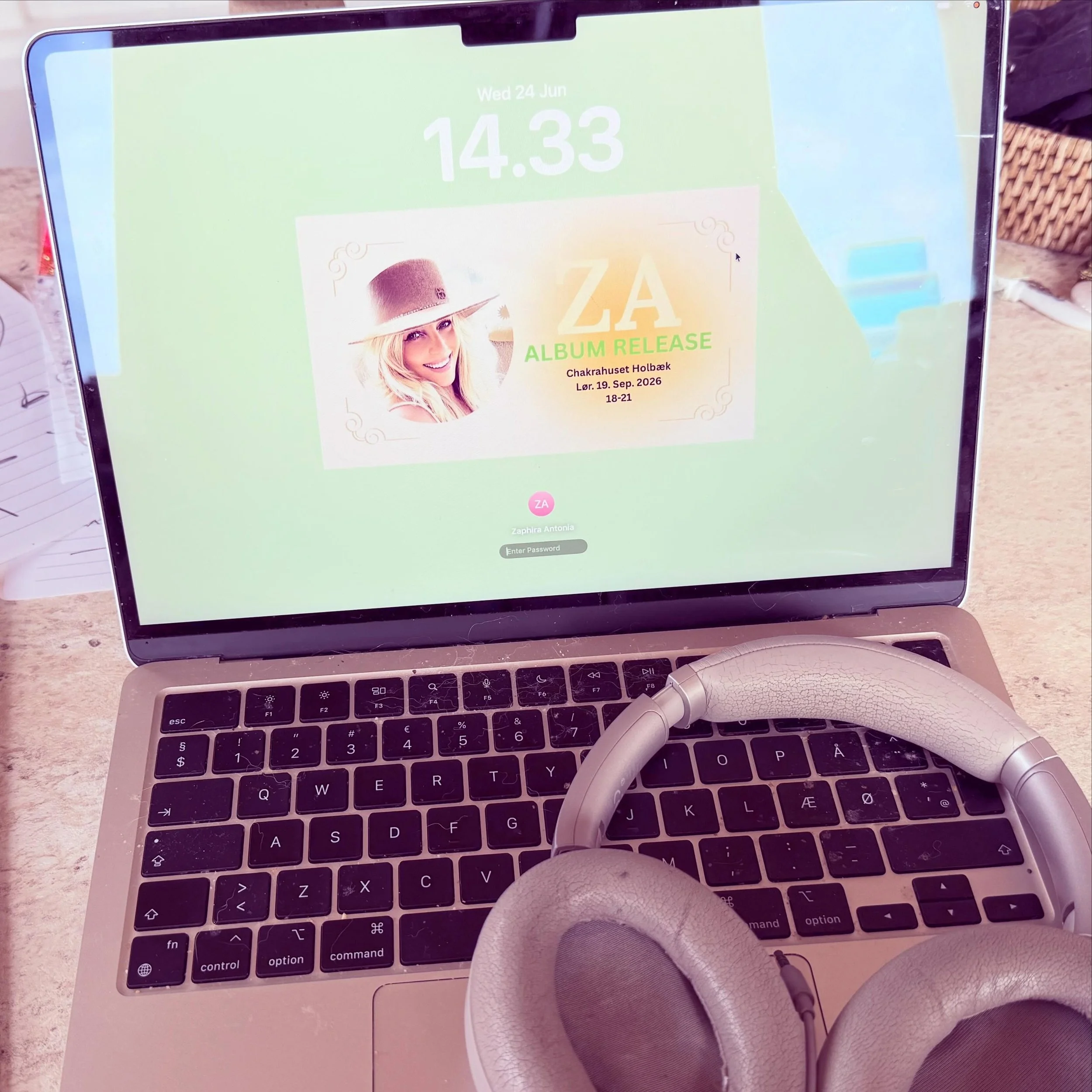 Recording 🎧🎤🦋