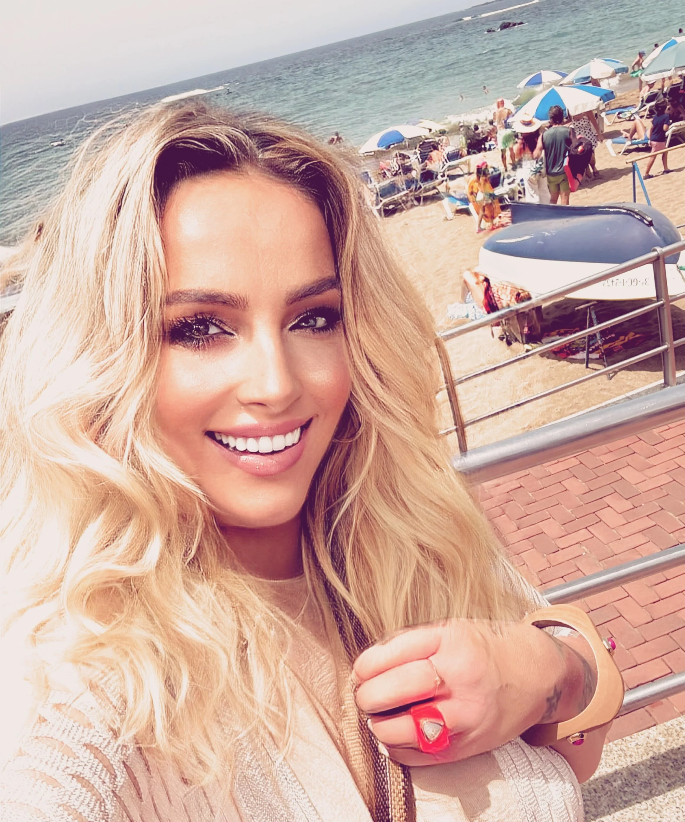Enjoying my last day on the most magical vacation &amp; Spiritual Journey ever ! 🦁🐯☀️💛 #ɢʀᴀɴᴄᴀɴᴀʀɪᴀ