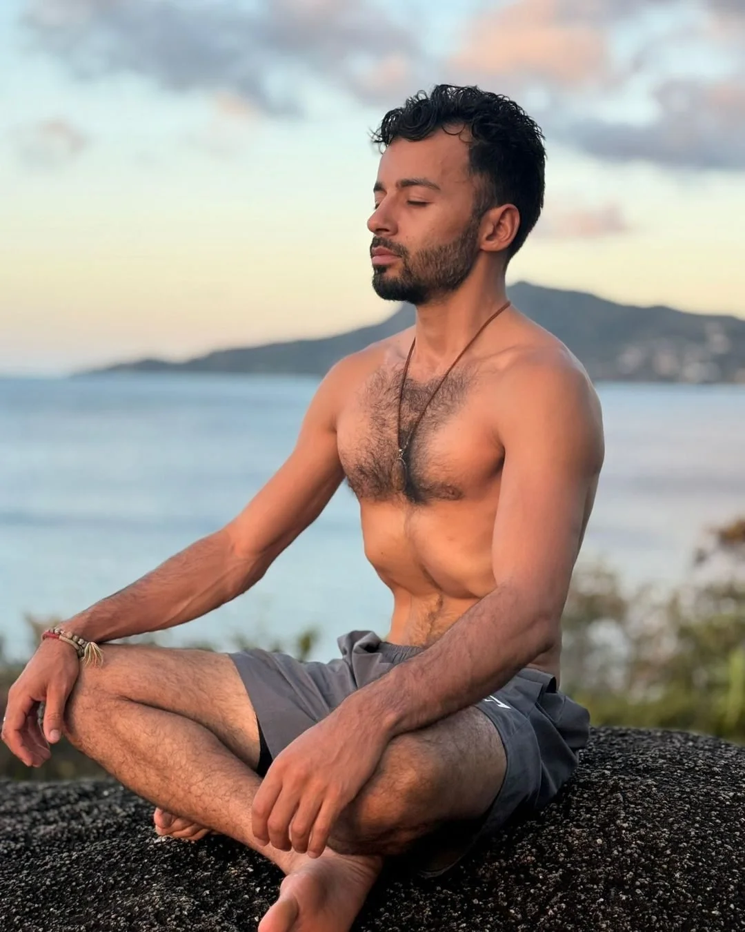 ✨ Curious about breath holds, Freediving and the power of your own physiology? ✨

Sunday 18th January 2026
11.30am - 1.30pm
With @freedivinglondon

This workshop takes you into the inner world of your breath the part most of us never explore, but all