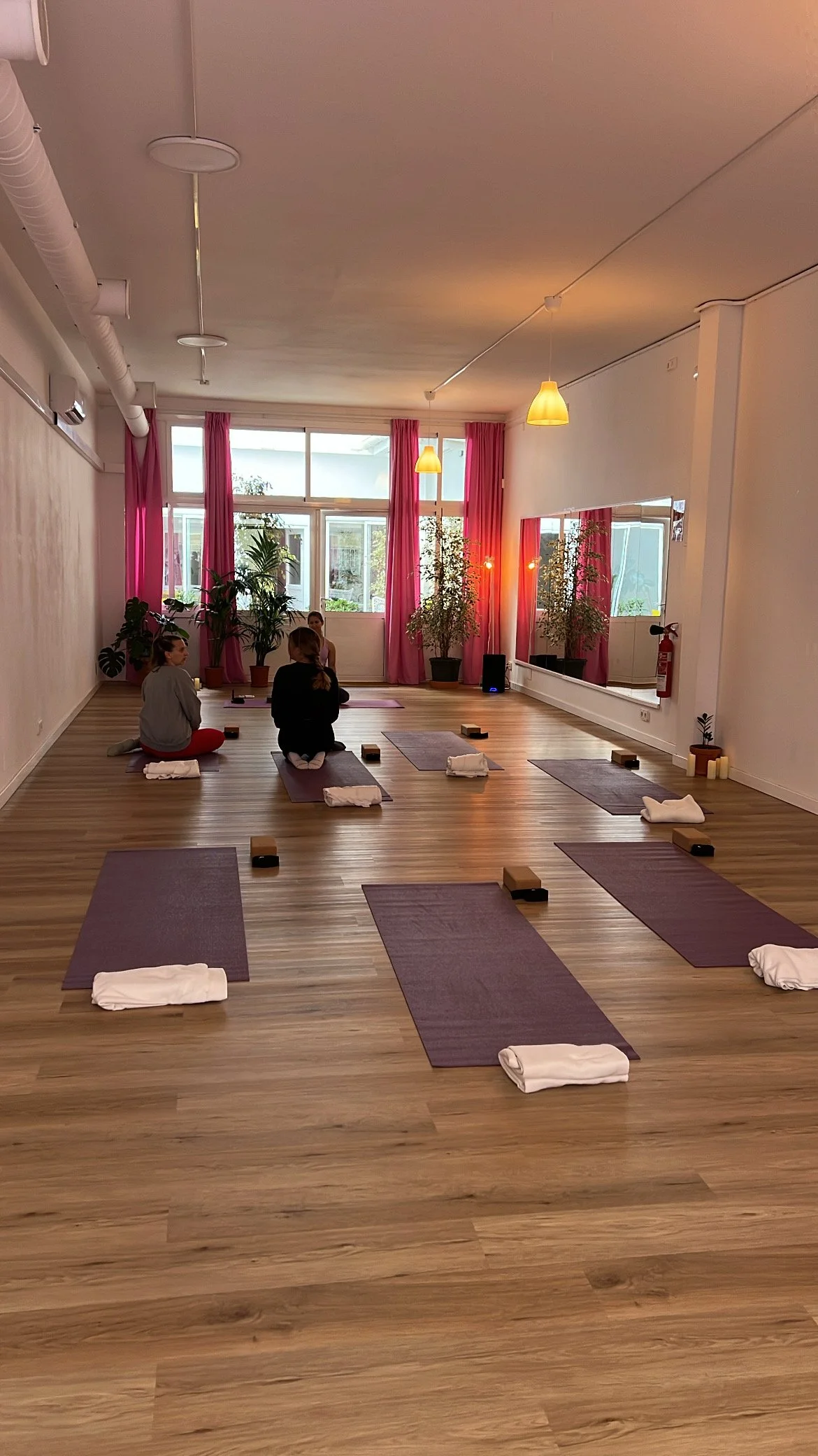 clase de yoga en el masnou el templo