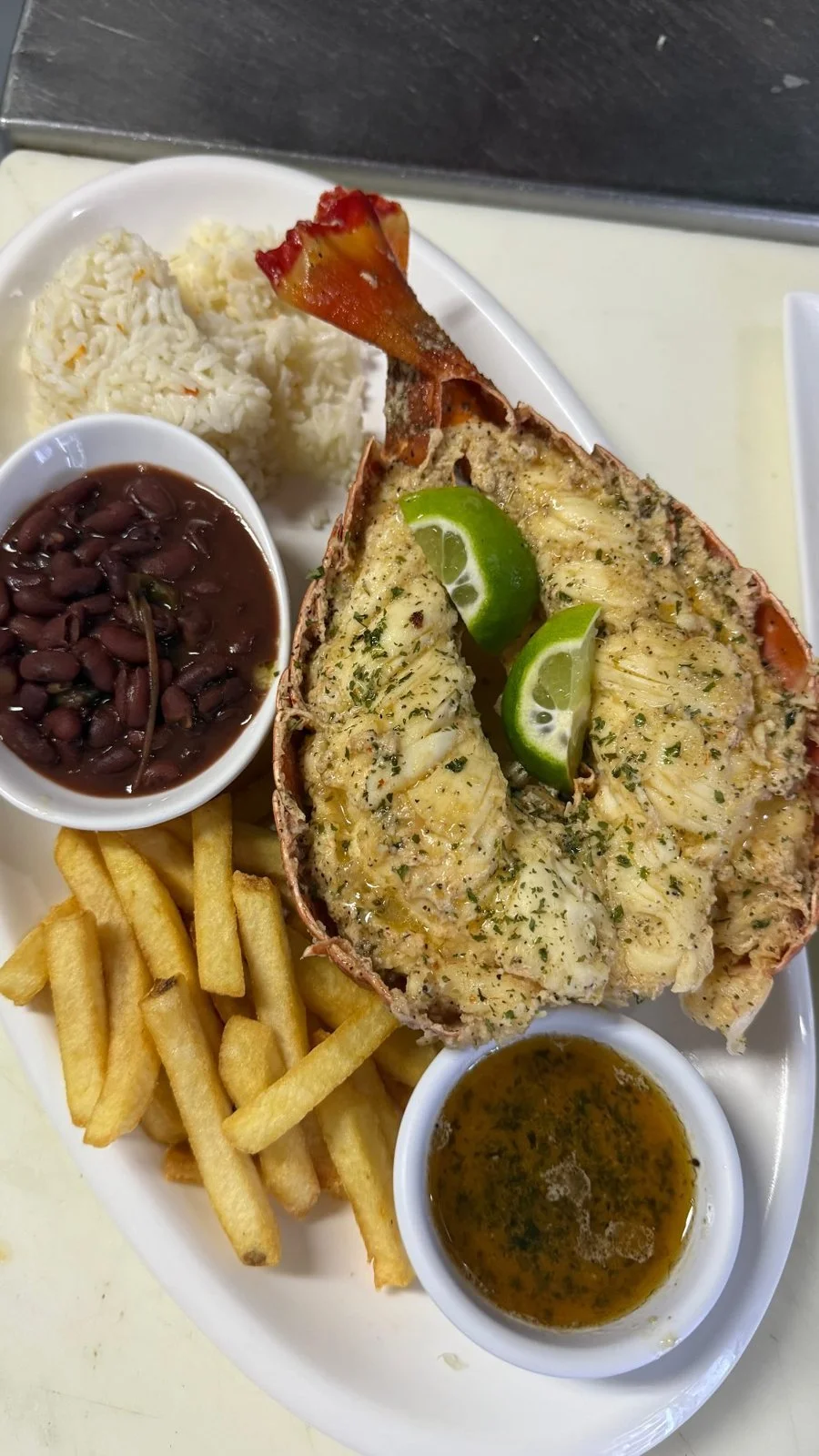 01_lobster-tail-and-fries-camp-bay-roatan.jpg