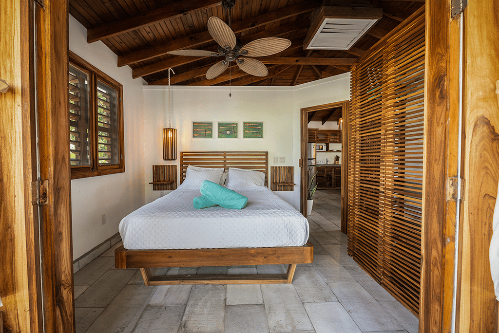Camp-Bay-Lodge_50-Edit.png