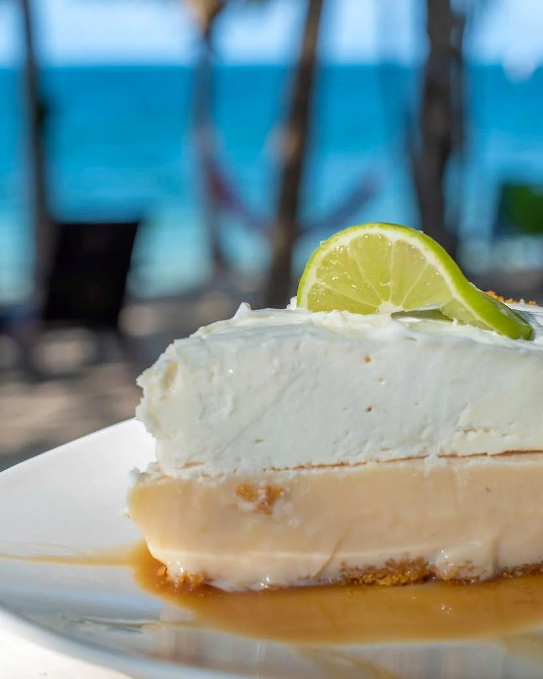 11_key-lime-pie-camp-bay-roatan.jpg