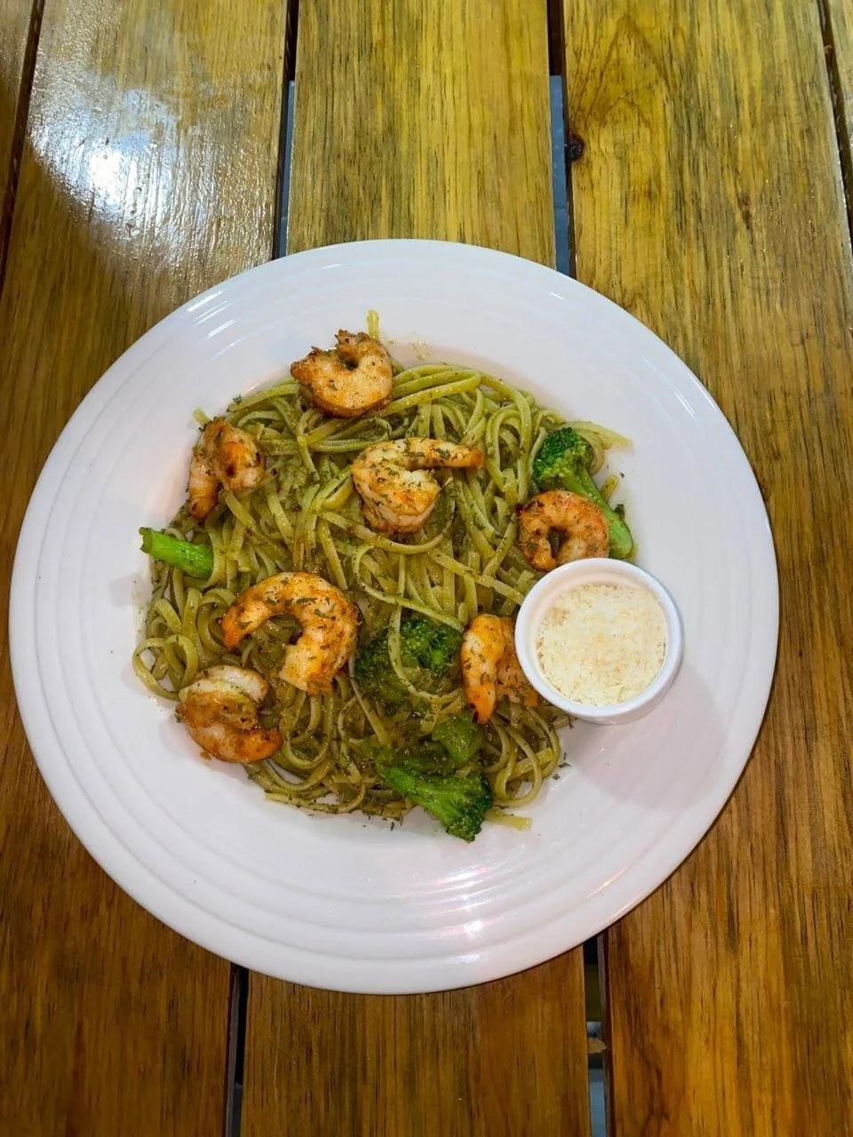 06_shrimp-pasta-camp-bay-roatan.jpg