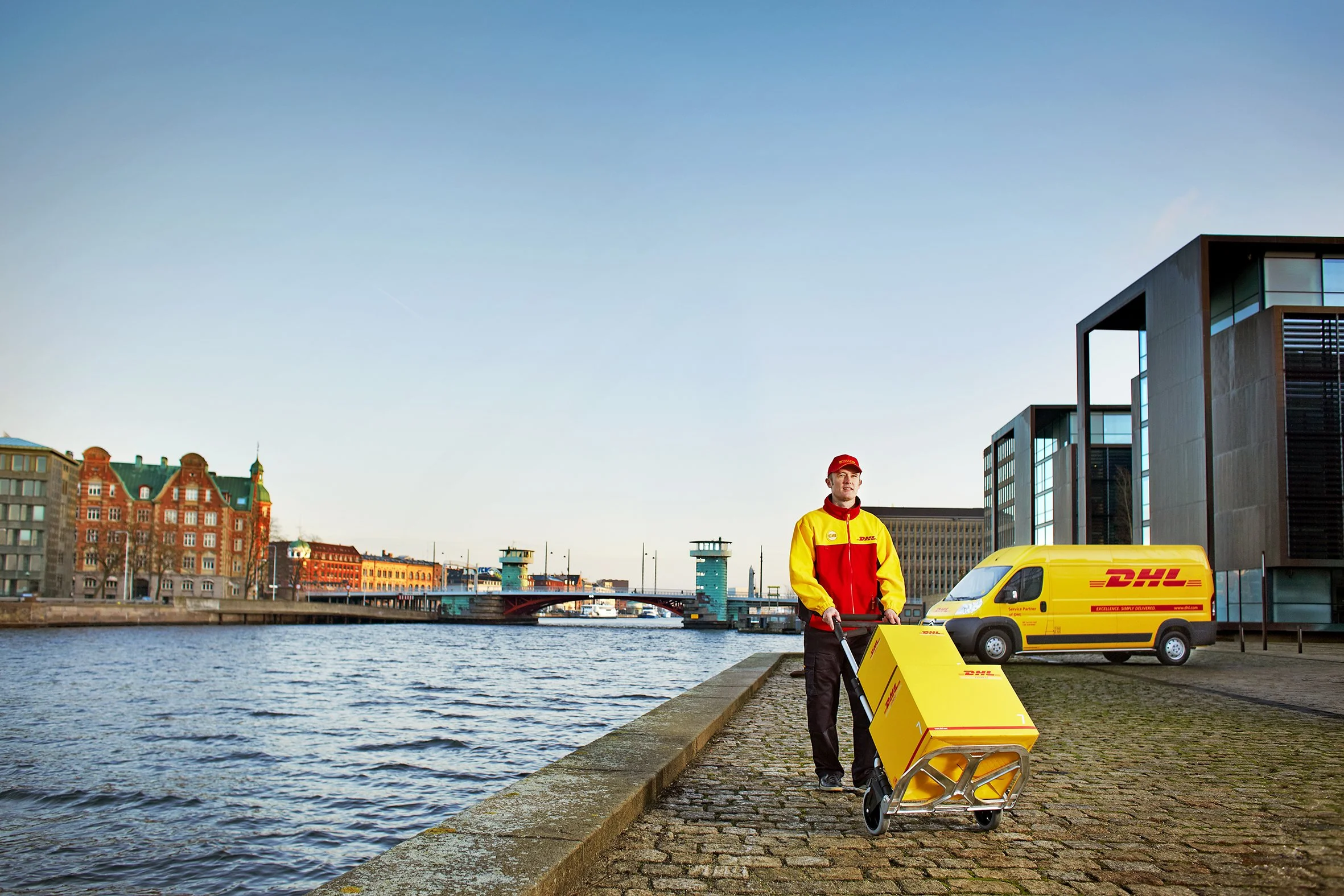 DHL Express_6.jpg