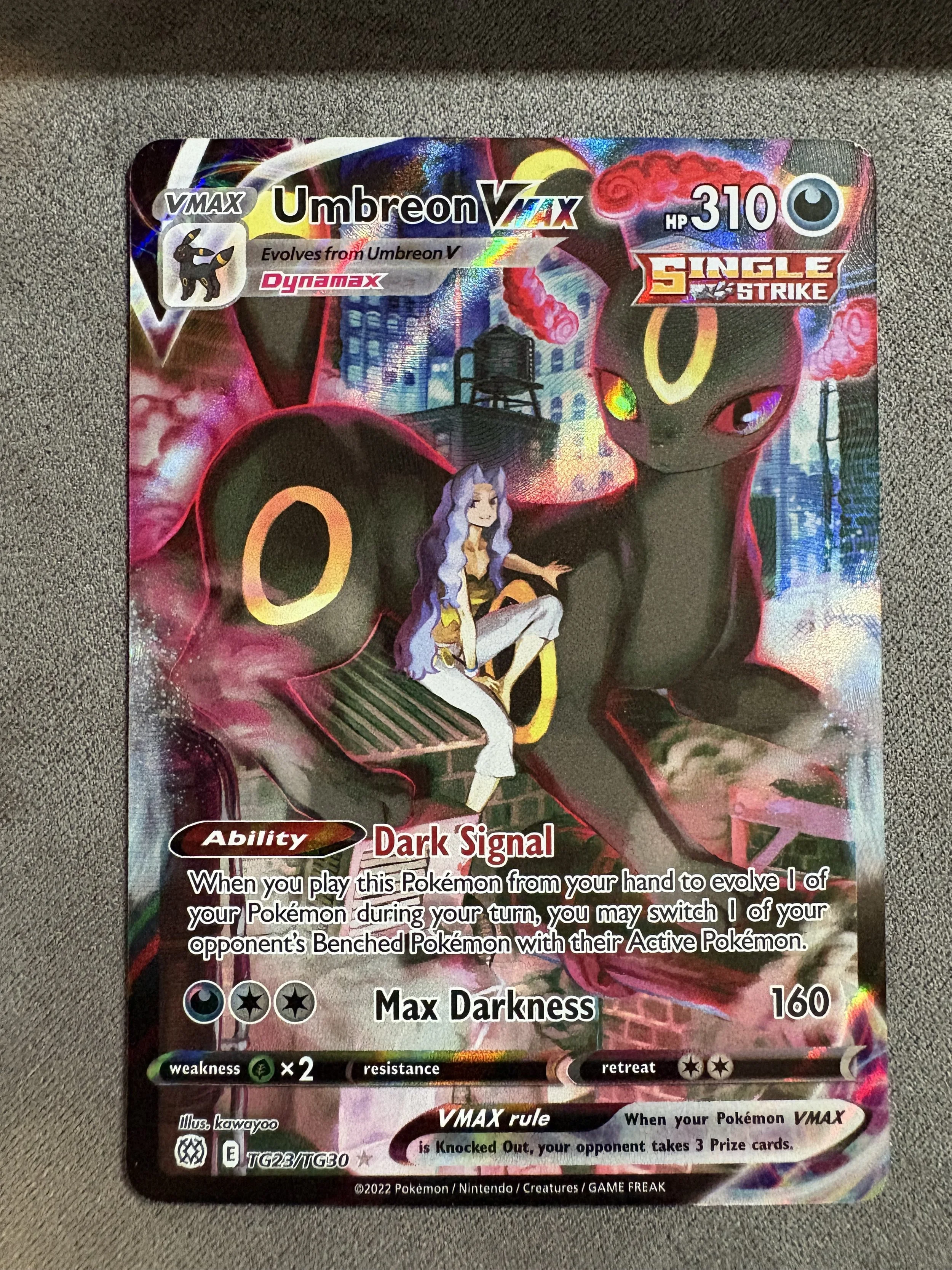 UMBREON VMAX (ULTRA RARE)