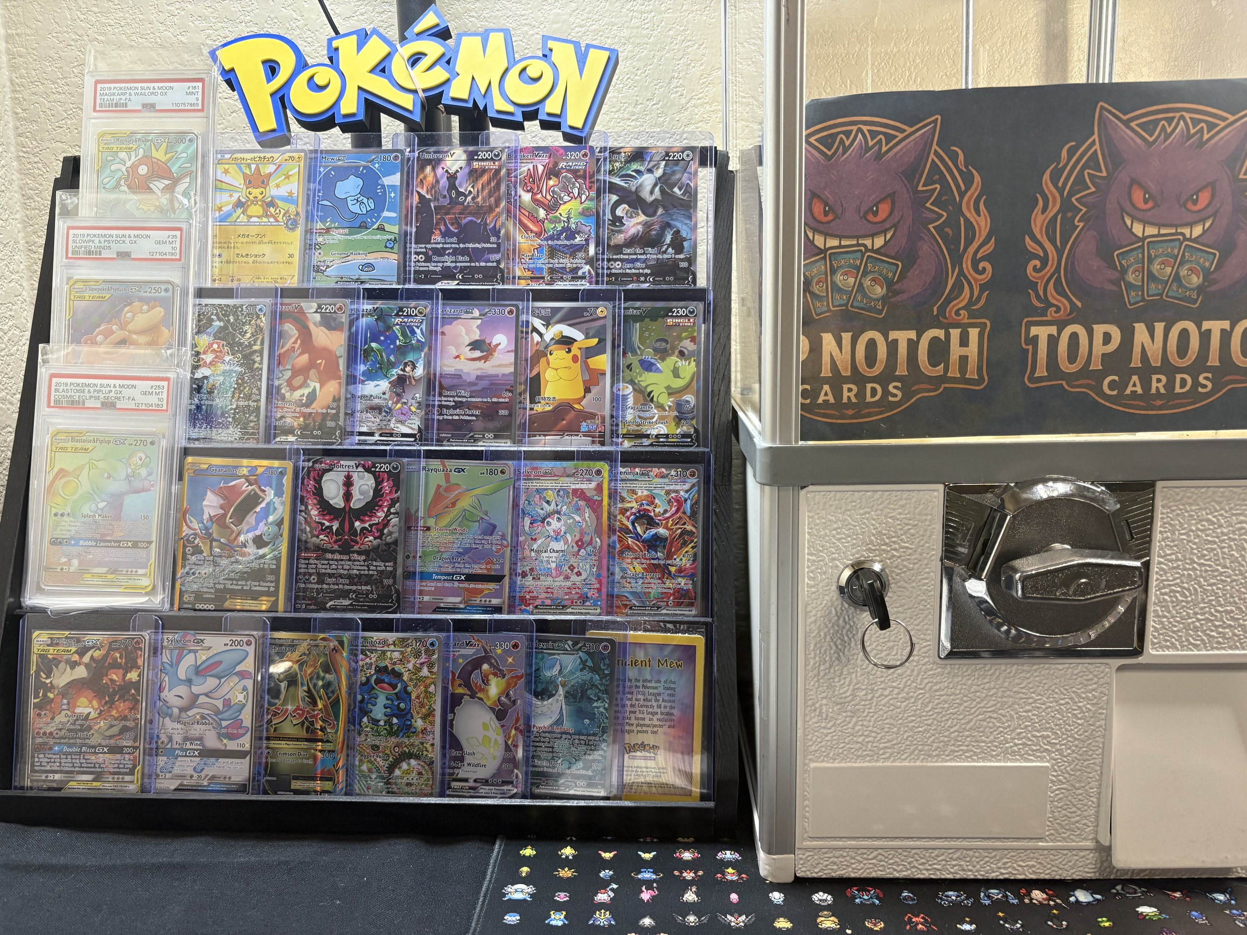 TOP NOTCH POKEMON-GUMBALL MACHINE