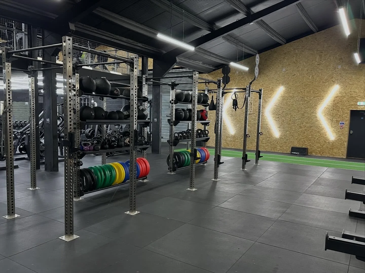 Check out our huge functional training area. Fully equipped with 6 bay rig, Bike/ski/row, GHD, Sleds, Sprint track, plyo boxes, yolk, farmers carry, kettle bells, barbells, bumper plates, ropes, bands, rings, wall balls and more #gym #braunton #funct