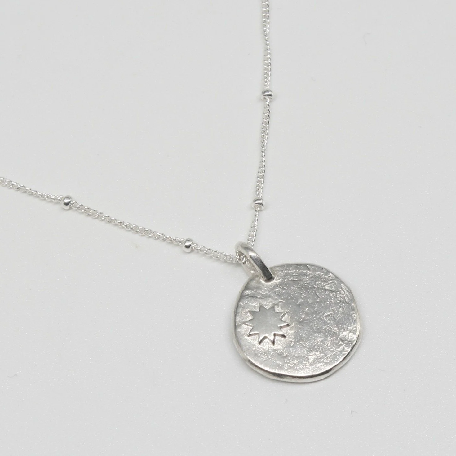 Star & Moon Necklace - Mwclis Lleuad & Seren