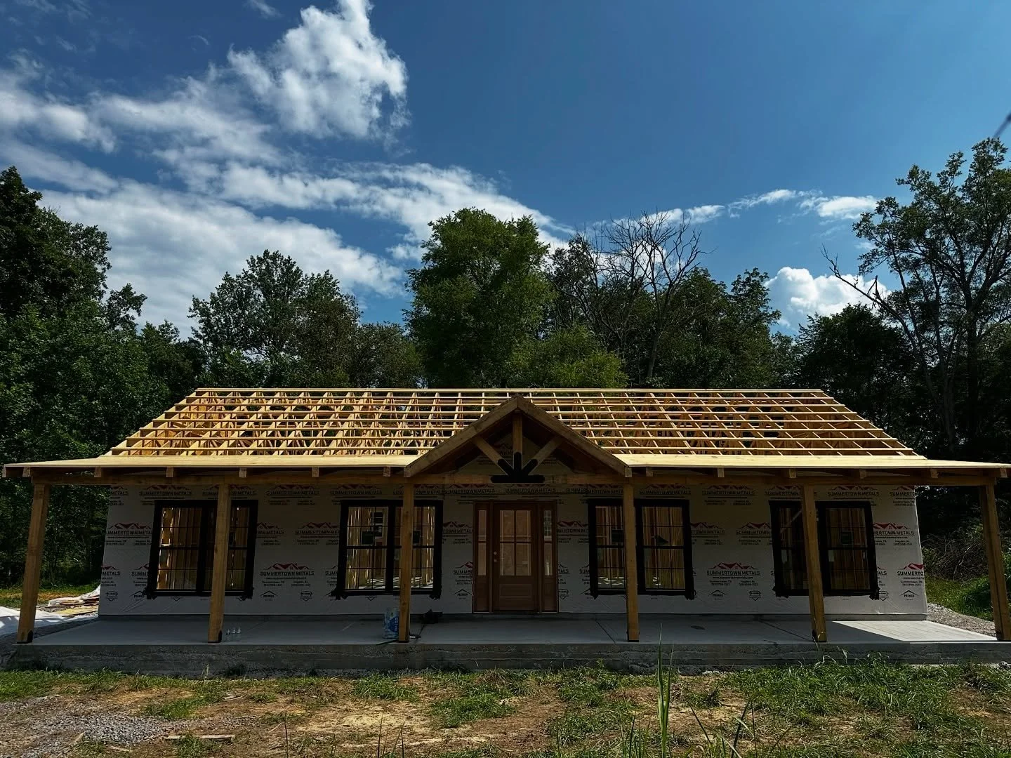 Our newest project from different points of view🏠🔨
.
Swipe left to keep seeing the details
.
.
.
#nashville #tennesee #contractor #construction #construction_site