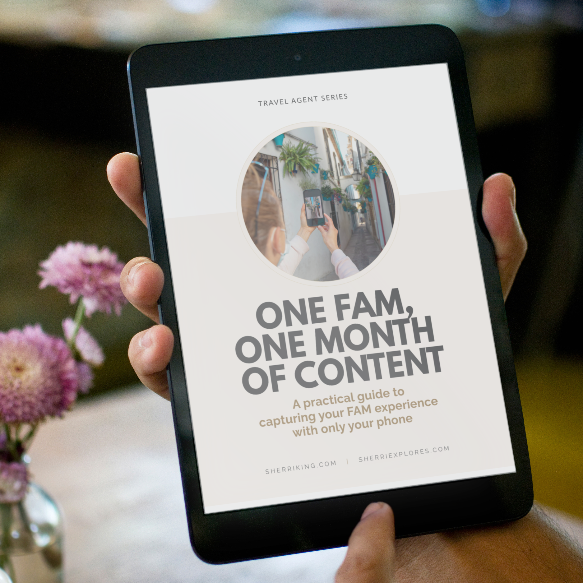 black-ipad-mini-coffee-shop.png