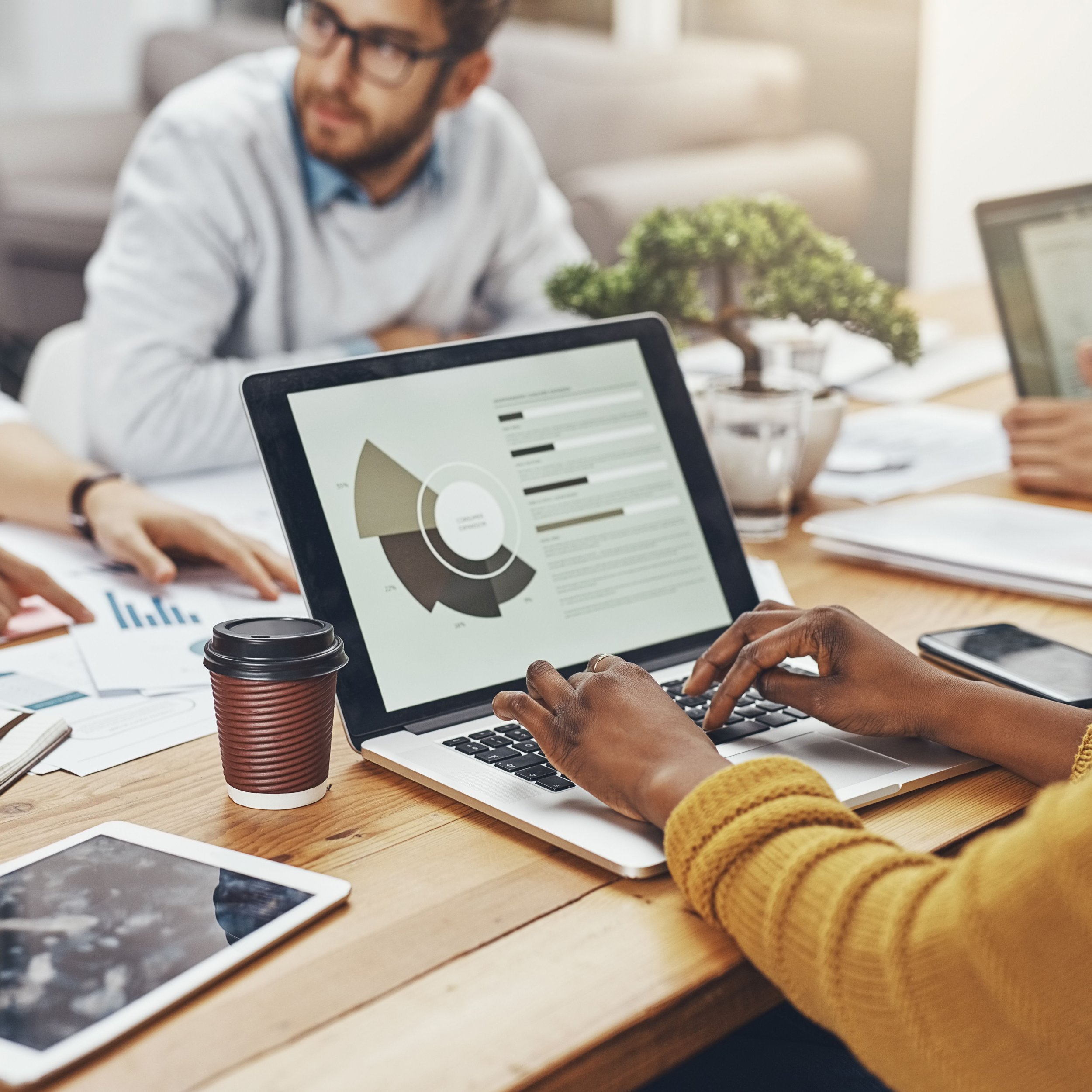 The mortgage broker LinkedIn strategy: why most brokers are invisible and how to change that