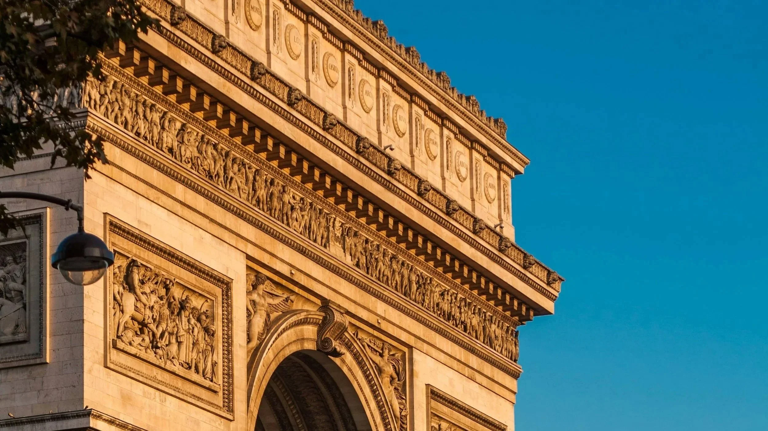 Paris travel planning 2026 — travelers exploring new museum exhibits.
