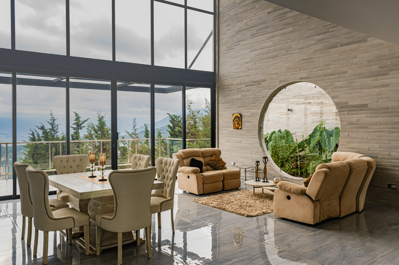 Cinturón Verde: Vivienda unifamiliar de 782 m² construida en la vía Las Palmas, Su ejecución duro 11 meses.