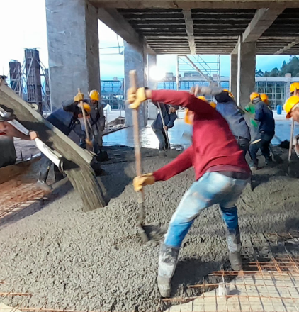 Comprometidos construyendo un nuevo futuro.