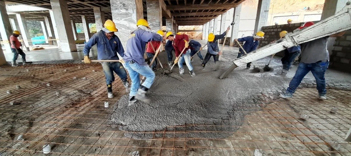 Comprometidos construyendo un nuevo futuro.