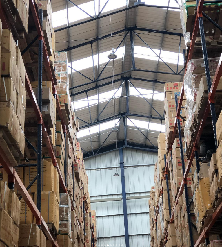 Microdenier: Bodega logística de 3.280 m² ubicada en el parque industrial Élite 1, Guarne, desarrollada en 17 meses.