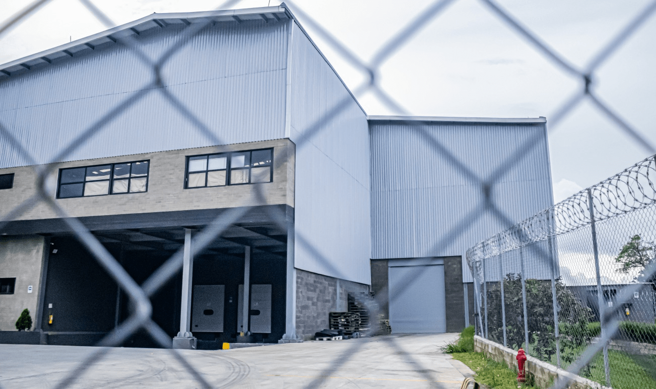 Bimo: Bodega logística de 3.914 m² en la vereda Garrido, Guarne, con 19 meses de ejecución.