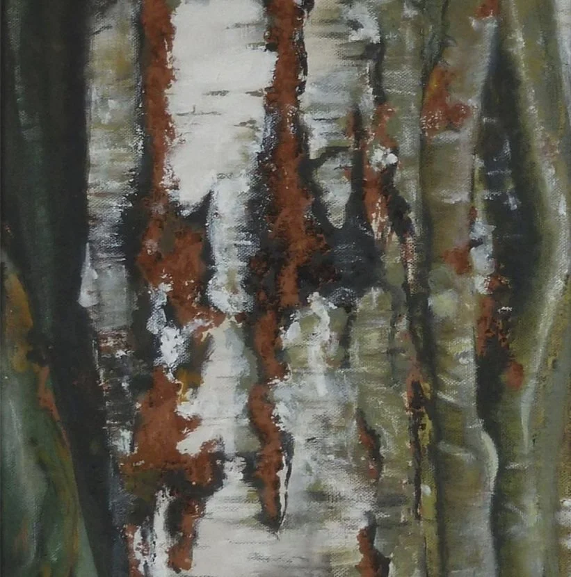 Detailausschnitt eines Acrylgemäldes mit Birkenrinde und strukturierter Oberfläche in natürlichen Erdtönen..