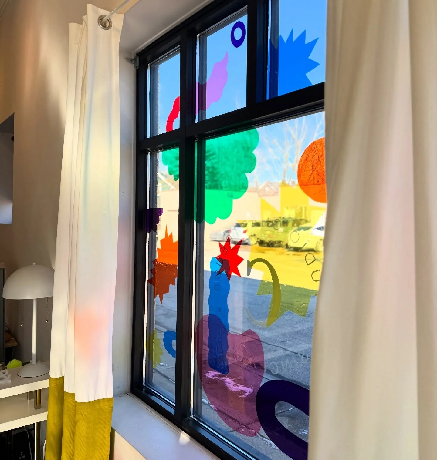 Some sunny fun happening at the studio today!

The holiday d&eacute;cor has been packed away, the conversation hearts completely devoured, and yet&hellip; we were still craving something playful to carry us through these long, gray Ohio winter days. 