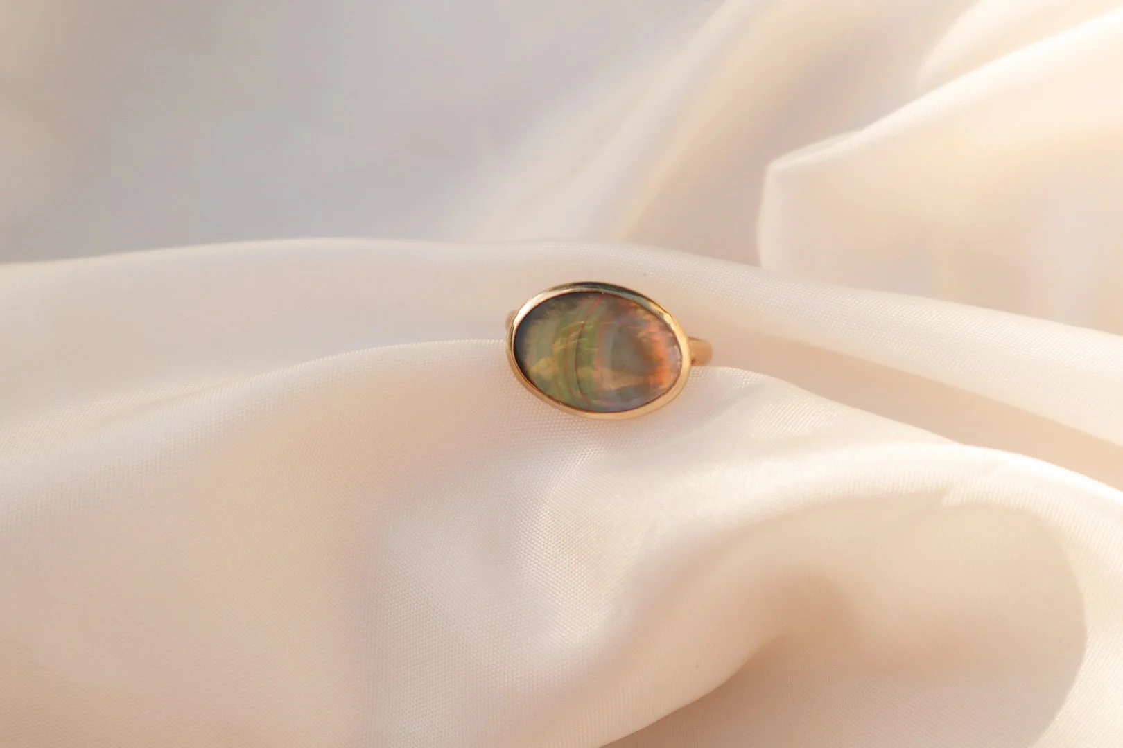Umbra Ring