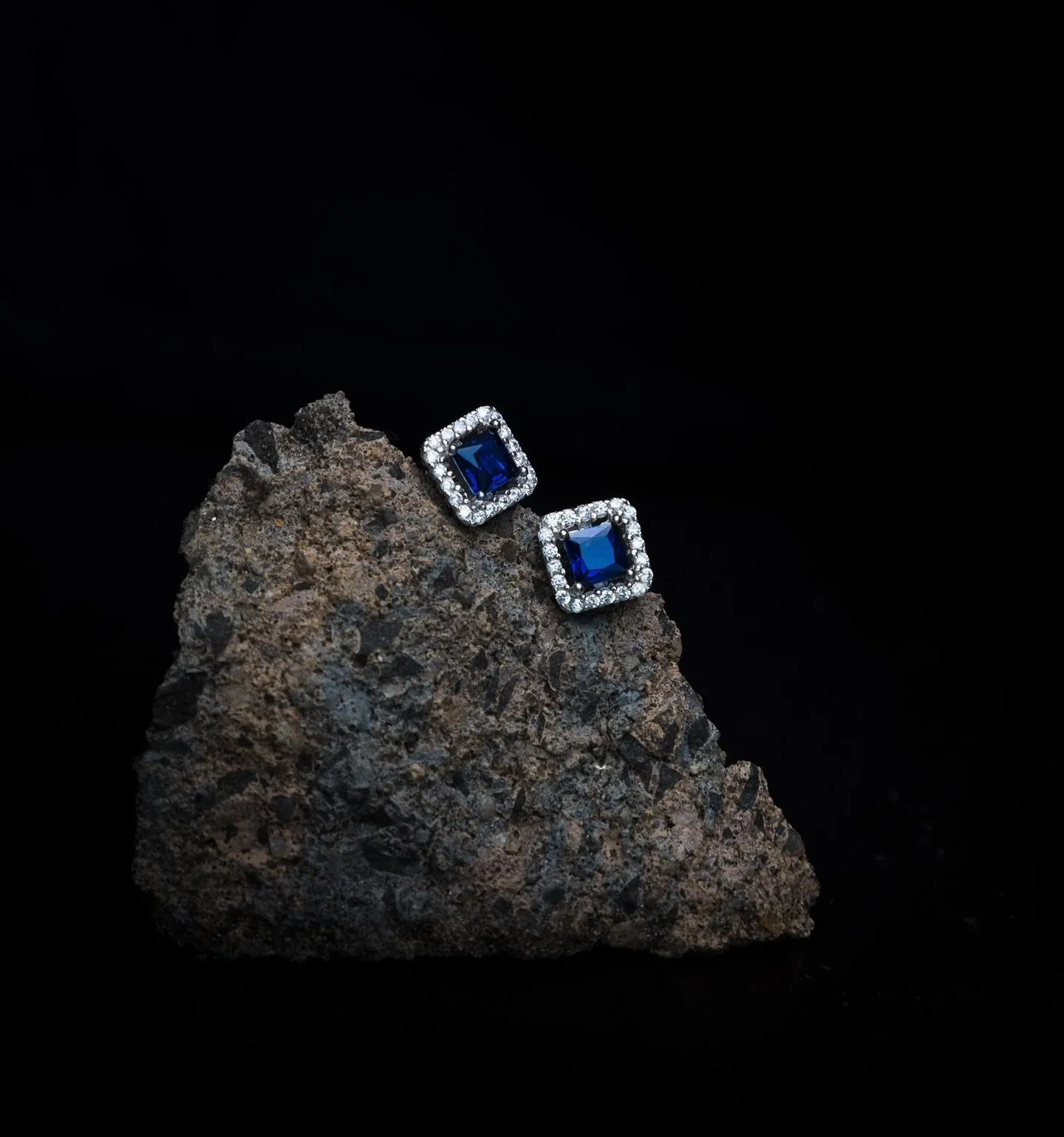 A tribute to Anatolia&rsquo;s eternal light. 
Asteria, inspired by ancient talismans and timeless beauty.

Now available online &hellip;
#AsteriaEarrings #AtelierLumi&egrave;re