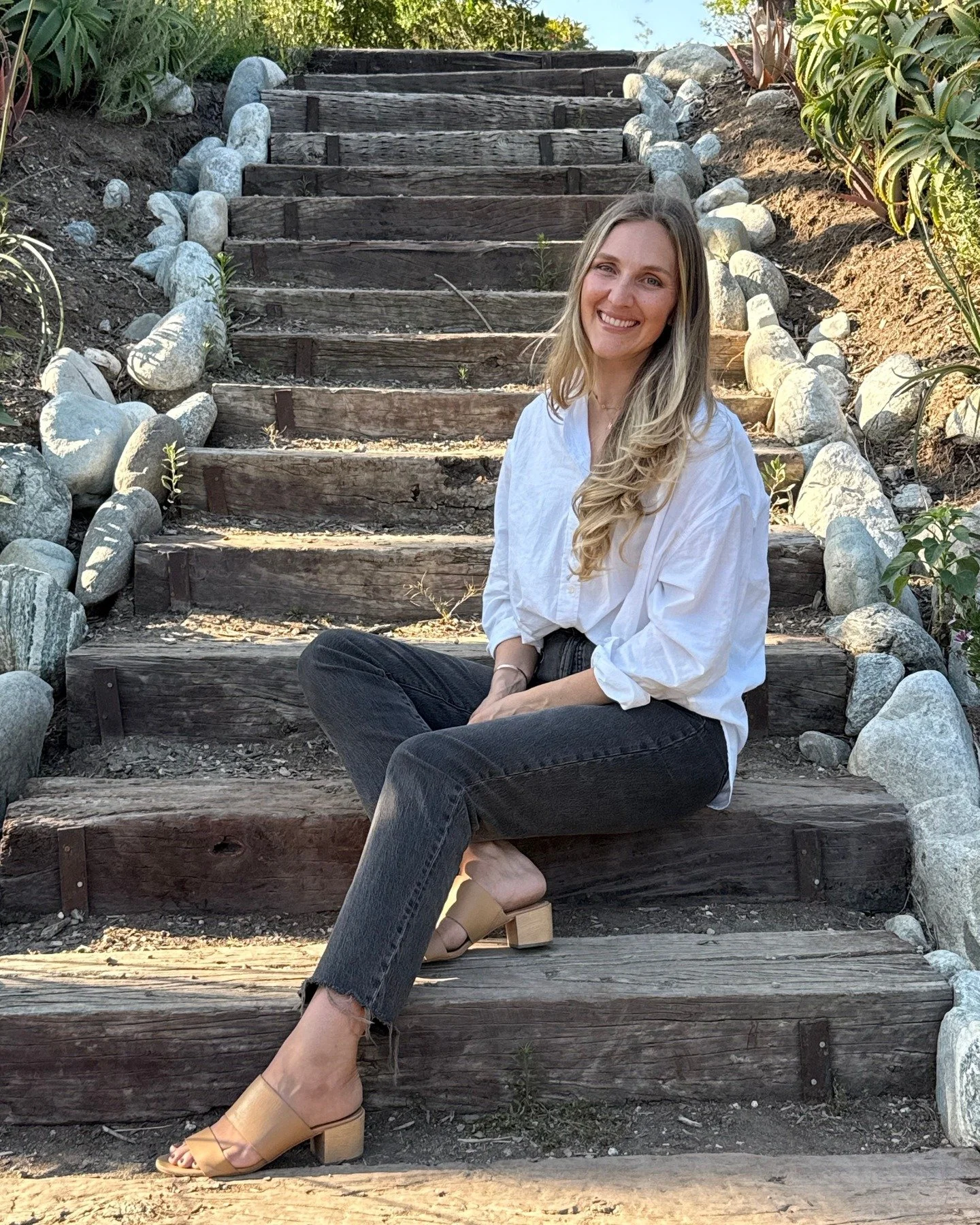 Hi, I&rsquo;m Alix, the face and heart behind Labor &amp; Latch Co. 🤱

I&rsquo;m a DONA trained birth doula and soon to be certified lactation counselor serving Orange County, Long Beach, and families virtually wherever you are.

I started Labor &am