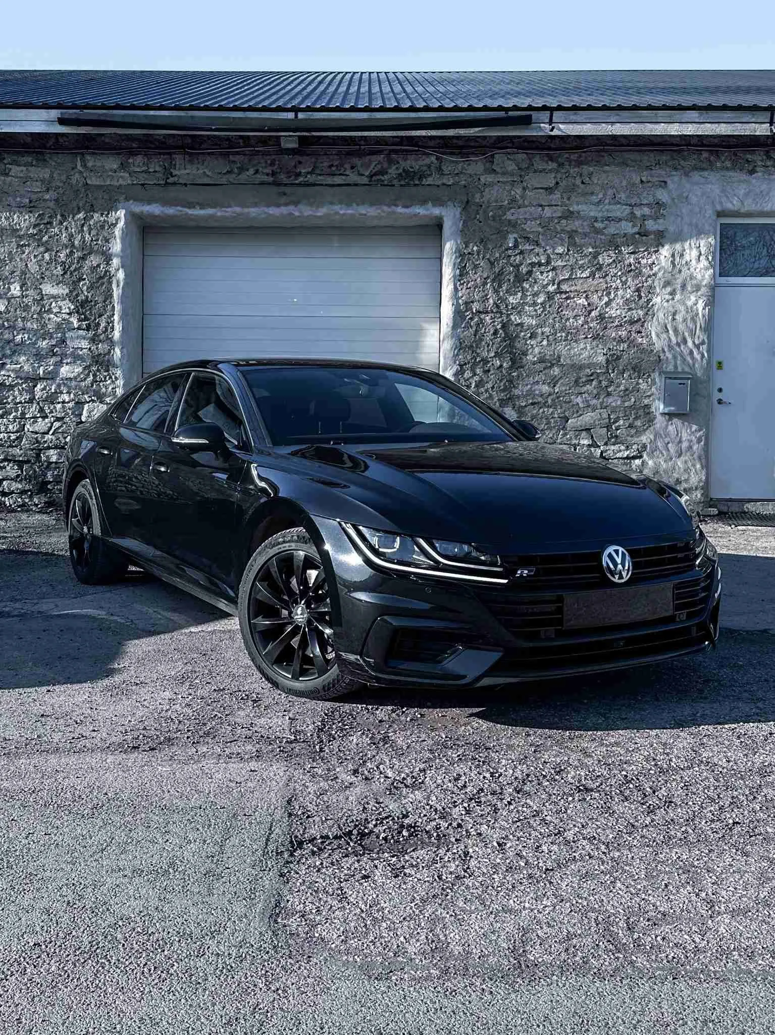 Volkswagen Arteon esiosa autokiletus ja chrome delete detailide viimistlus