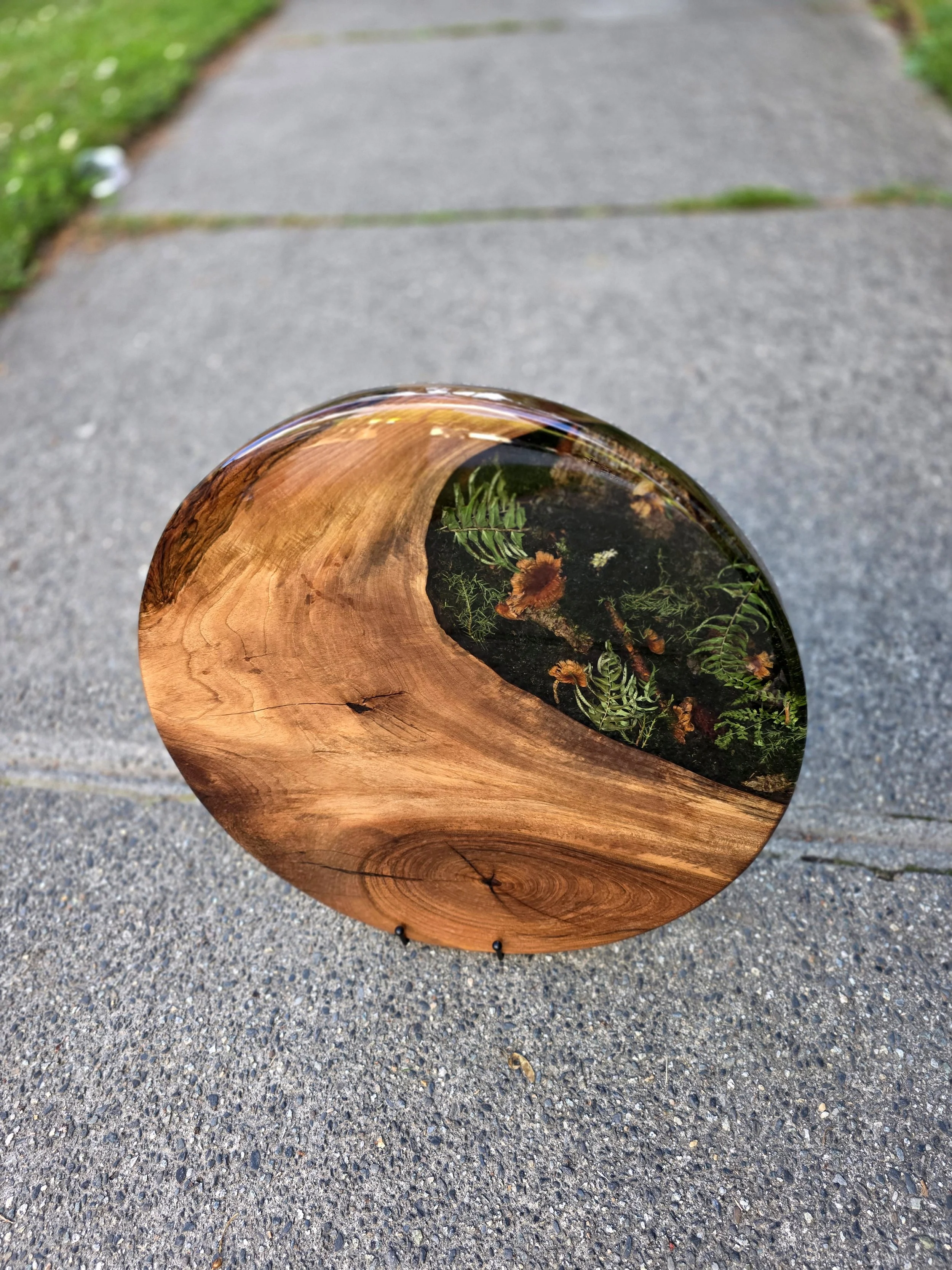 English Walnut Forestscape Round Resin Charcuterie Board – 18