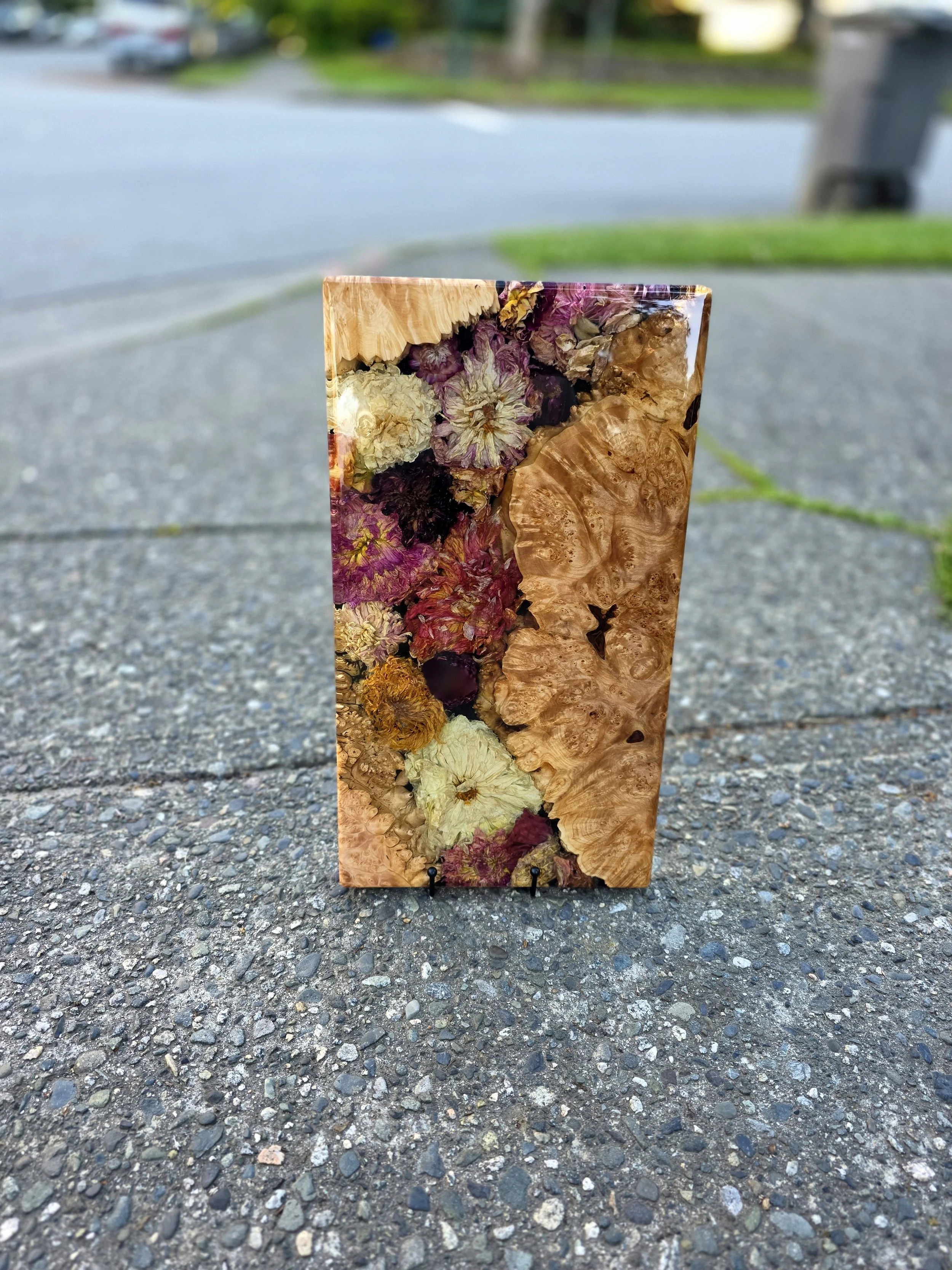 Forever Dahlia Bouquet & Maple Burl Charcuterie Board – 18
