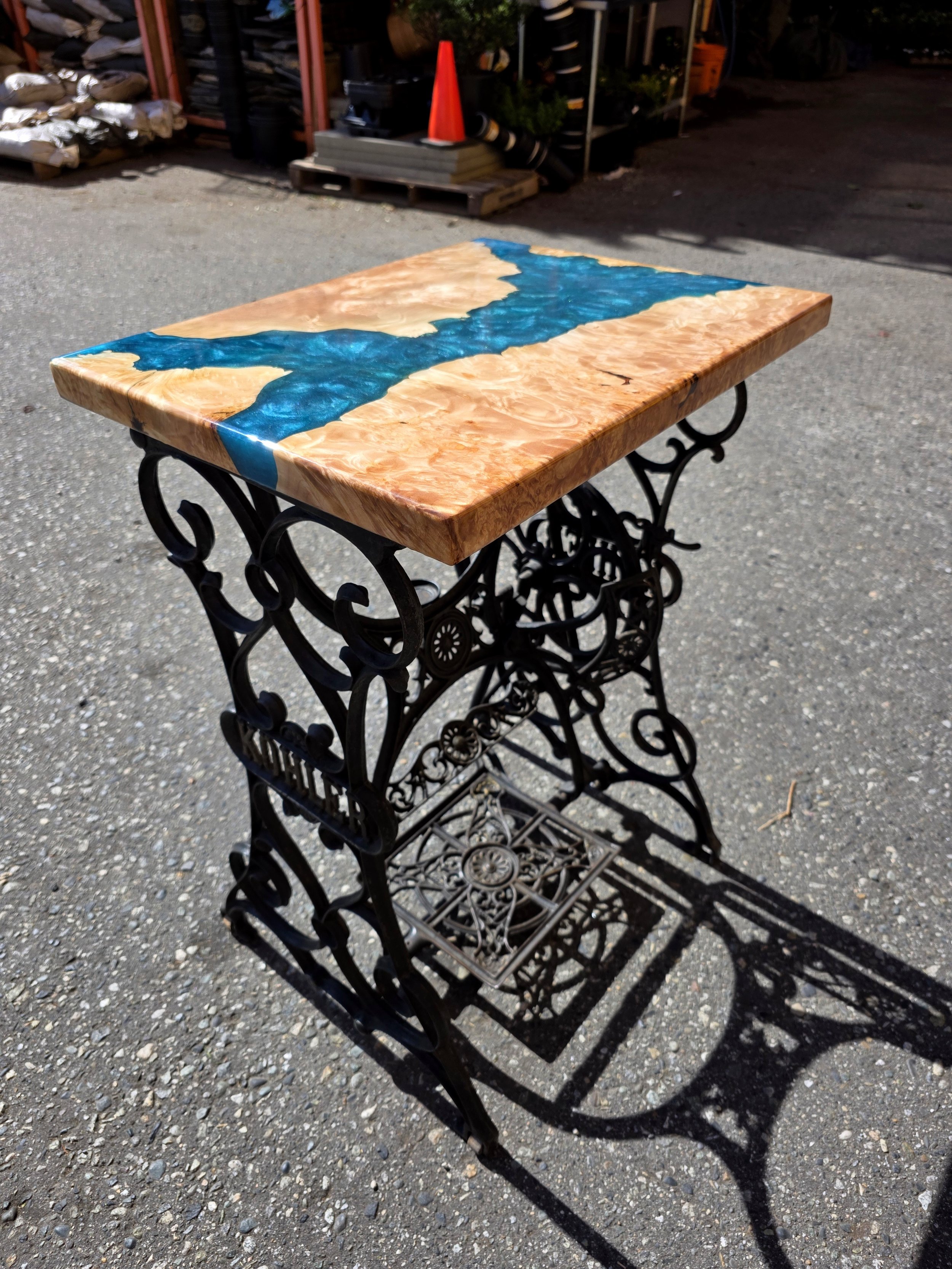 Live edge wood and epoxy resin consol table - Maple burl wood and turquoise epoxy resin