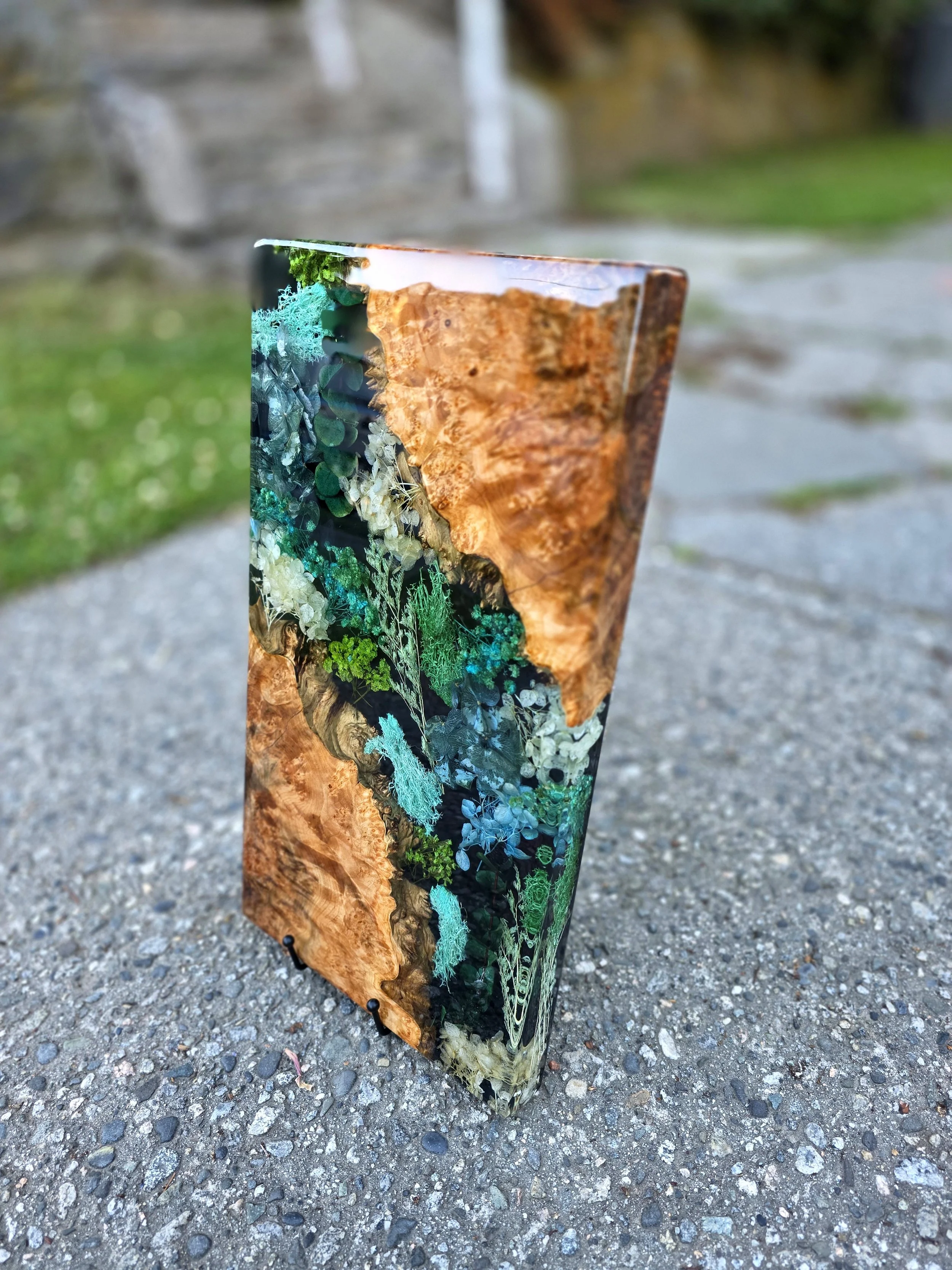 Mountain Stream Aquascape Resin Charcuterie Board – 18