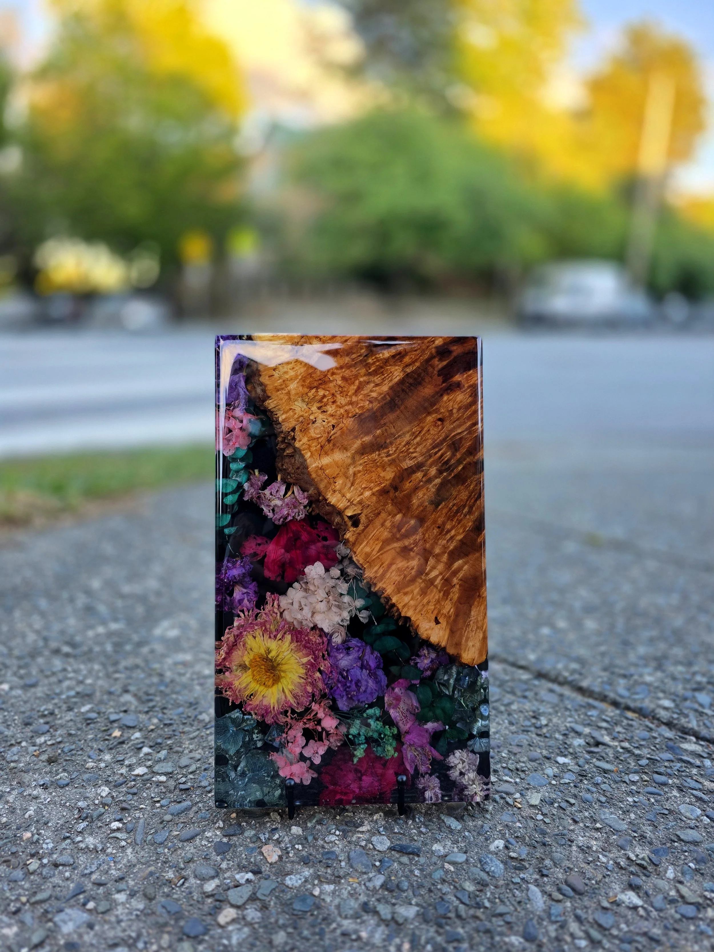 Meadow Floral & Maple Burl Charcuterie Board – 12