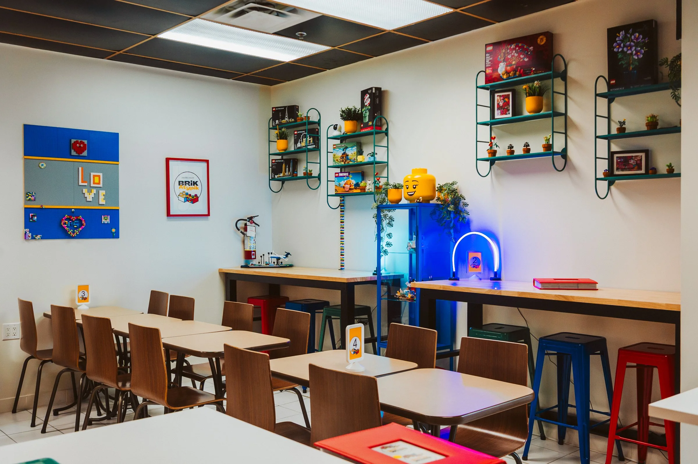 Brik Atypik-0824-Web-2400px.jpg