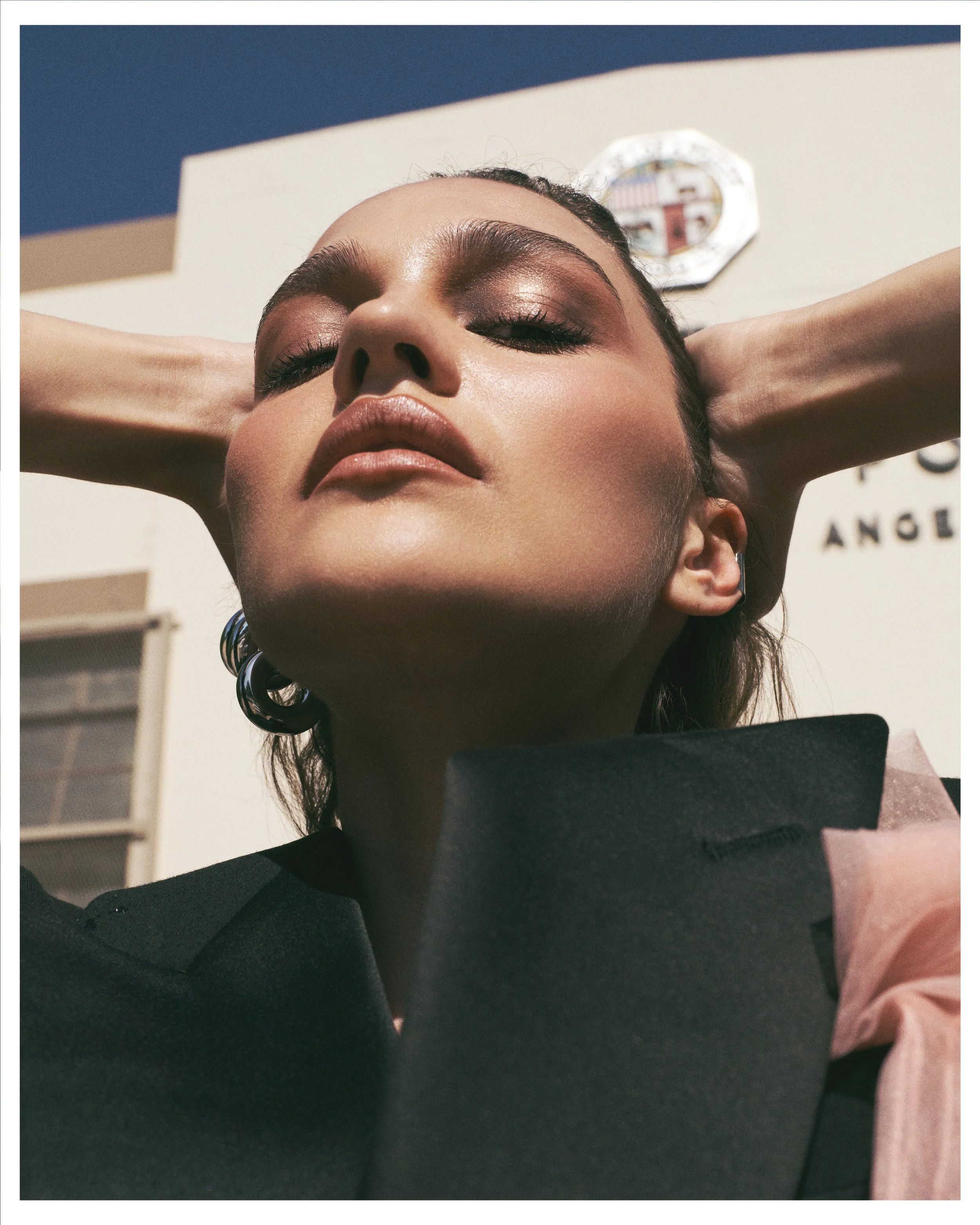 LA EDITORIAL 30042622009.jpeg